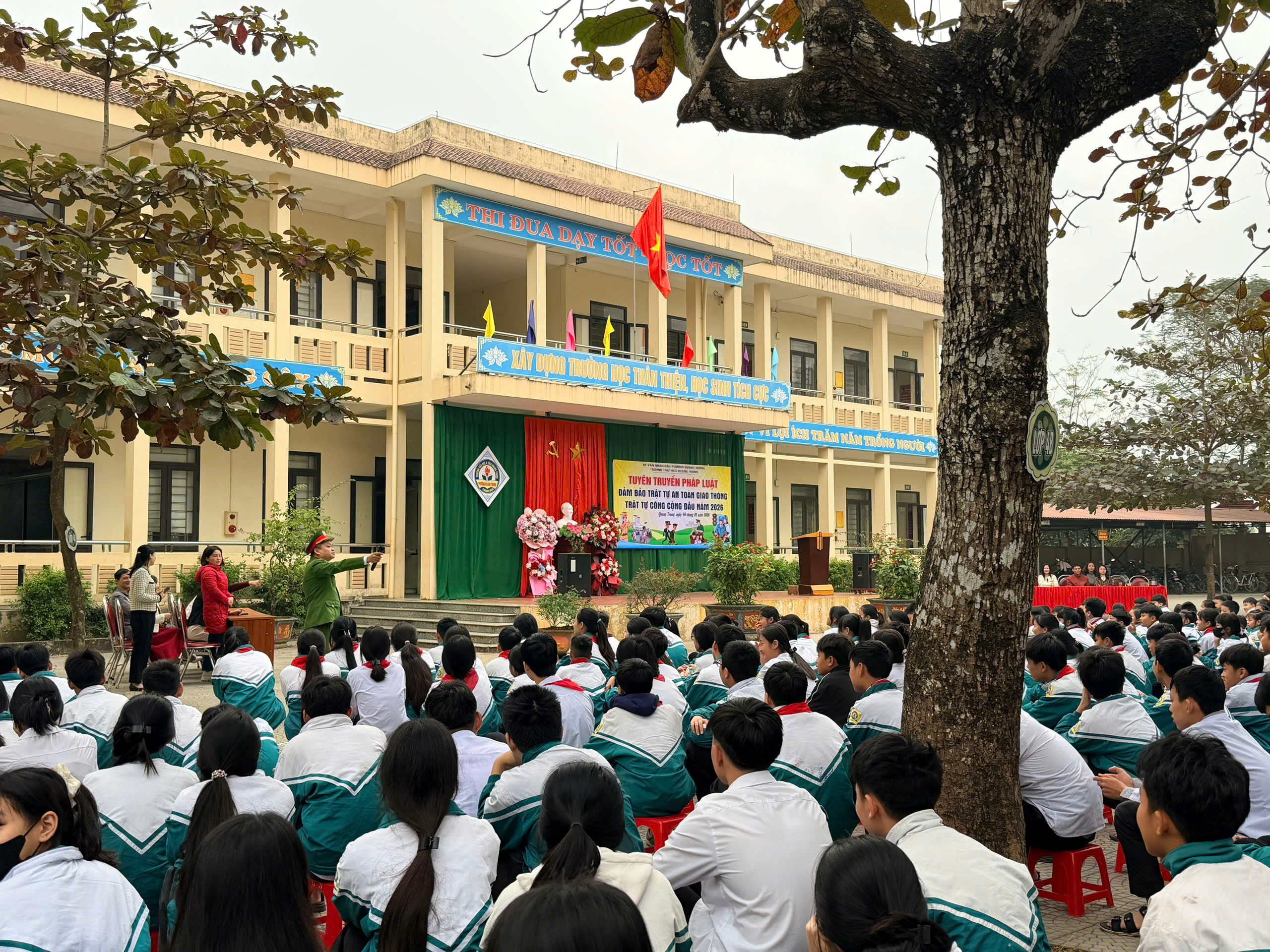 Anh-tin-bai