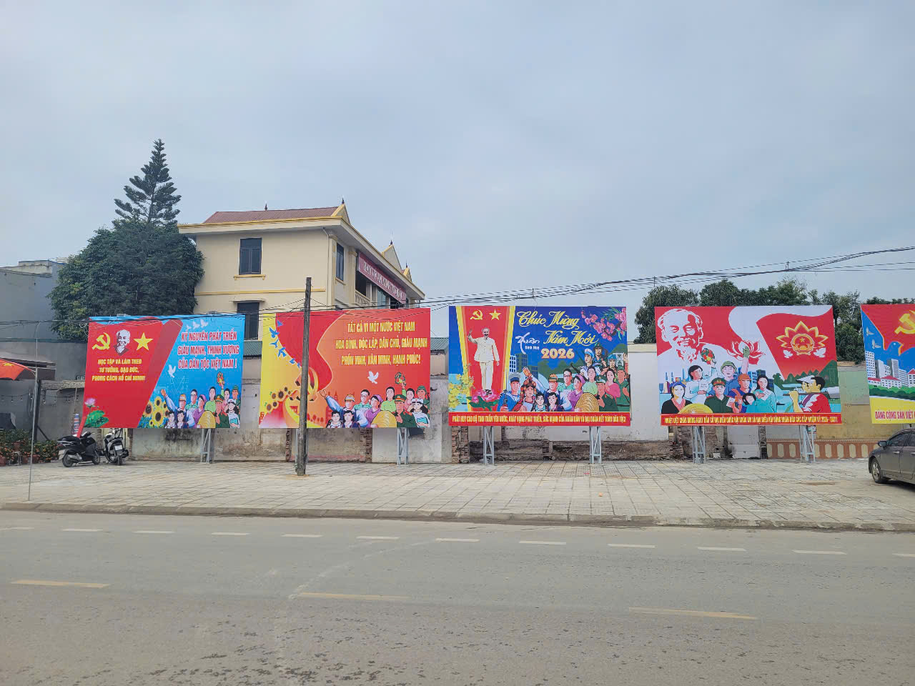 Trung tâm cung ứng dịch vụ công phường Quang Trung gấp rút chỉnh trang đô thị phục vụ Nhân dân đón Tết Nguyên đán Bính Ngọ năm 2026