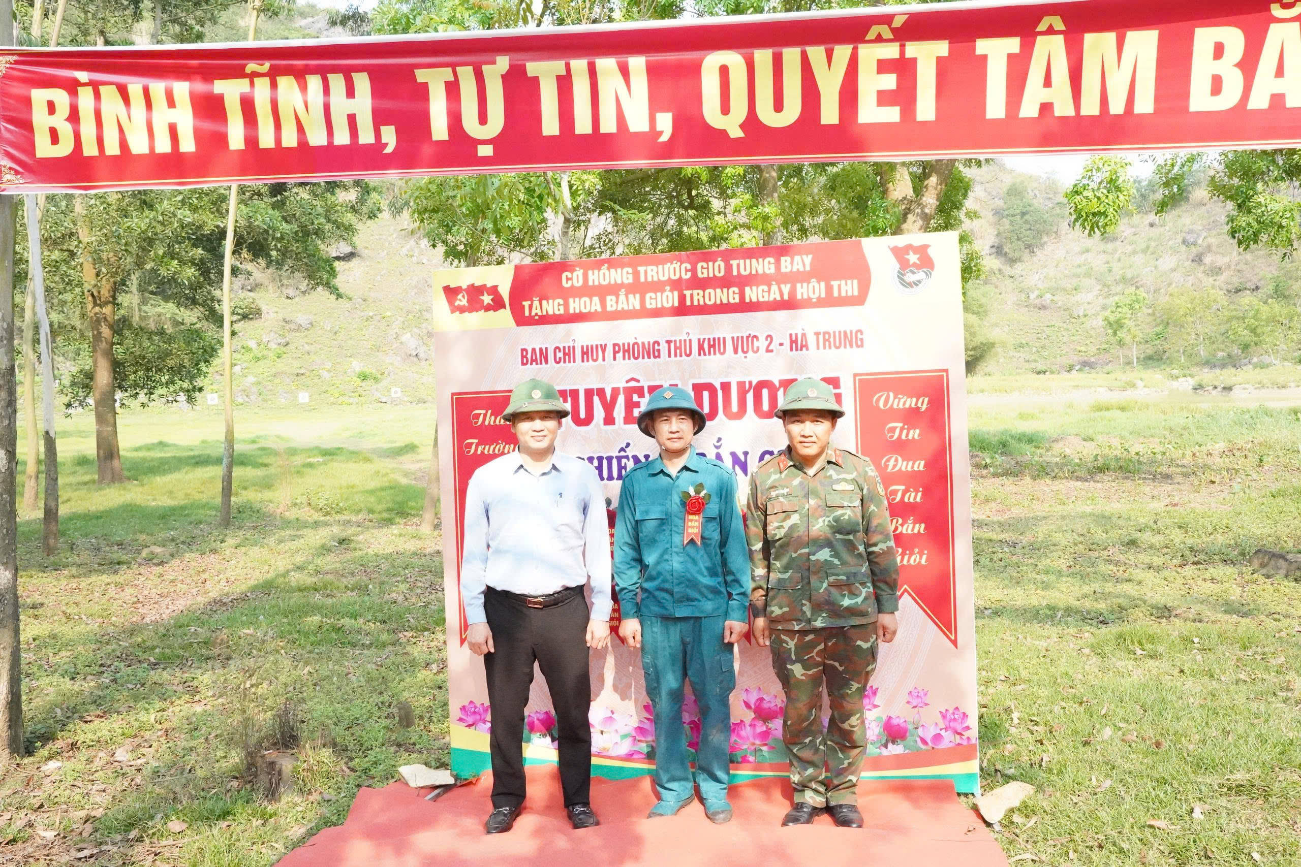 Anh-tin-bai