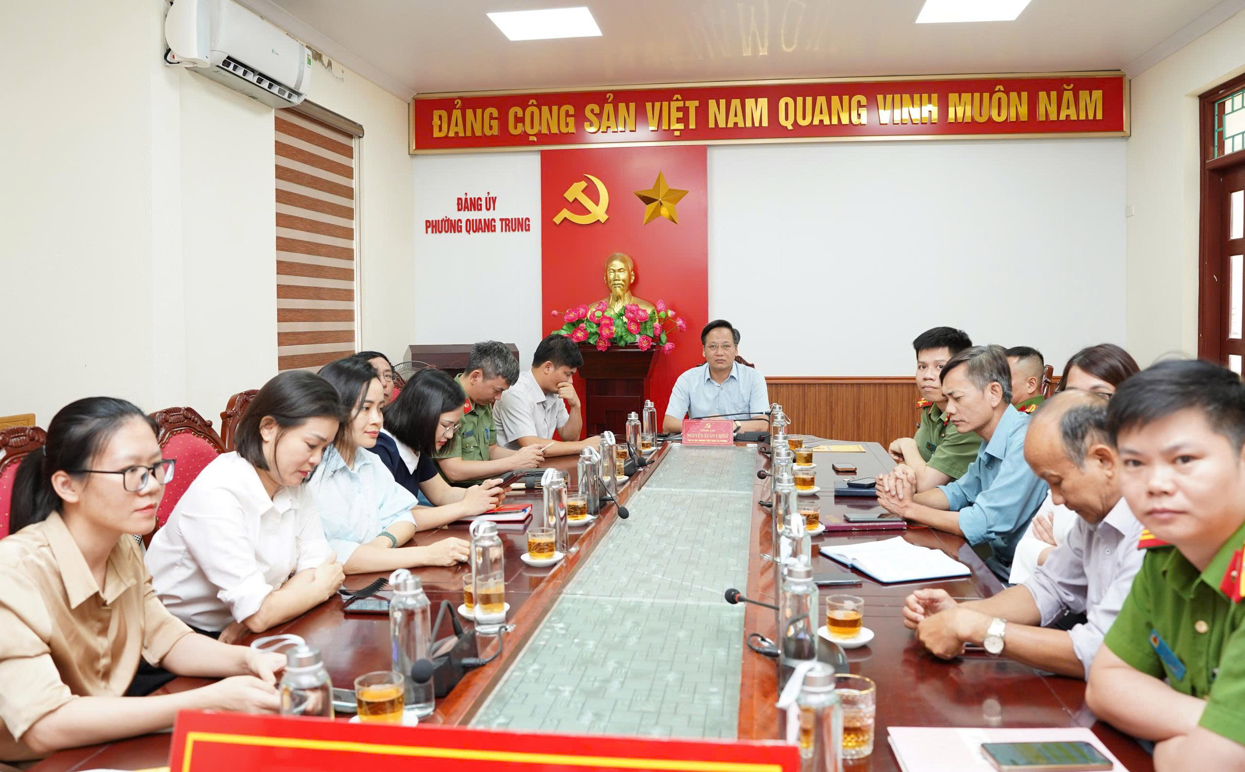 Anh-tin-bai
