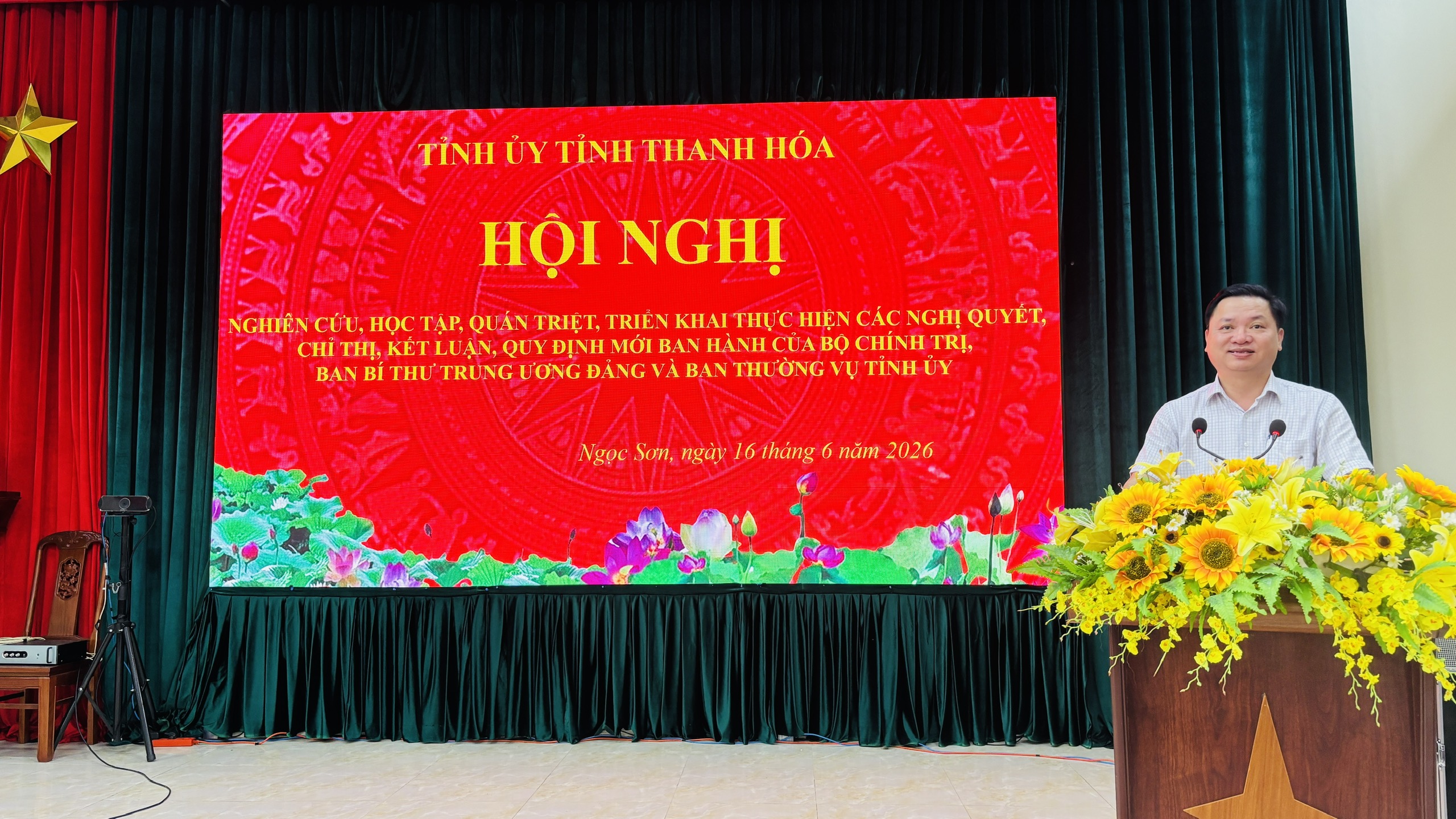 ĐẢNG ỦY PHƯỜNG NGỌC SƠN TỔ CHỨC THAM DỰ HỘI NGHỊ TRỰC TUYẾN 