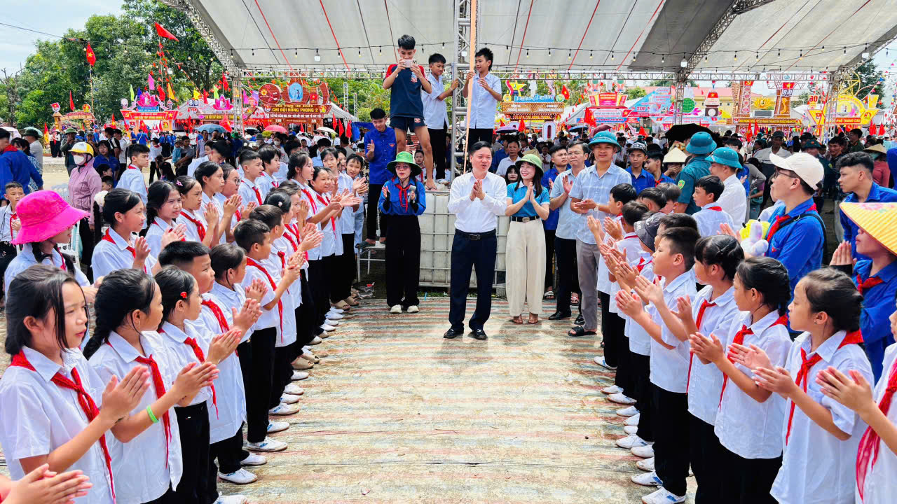 Anh-tin-bai