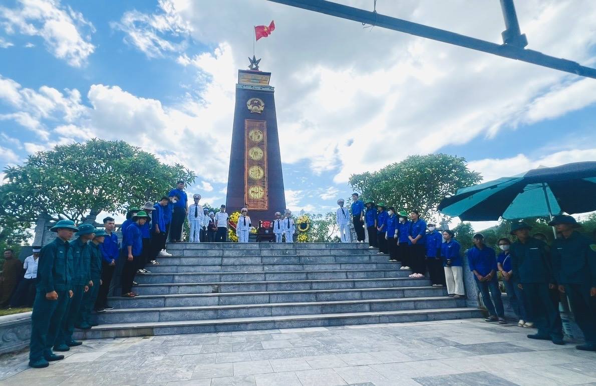 Anh-tin-bai