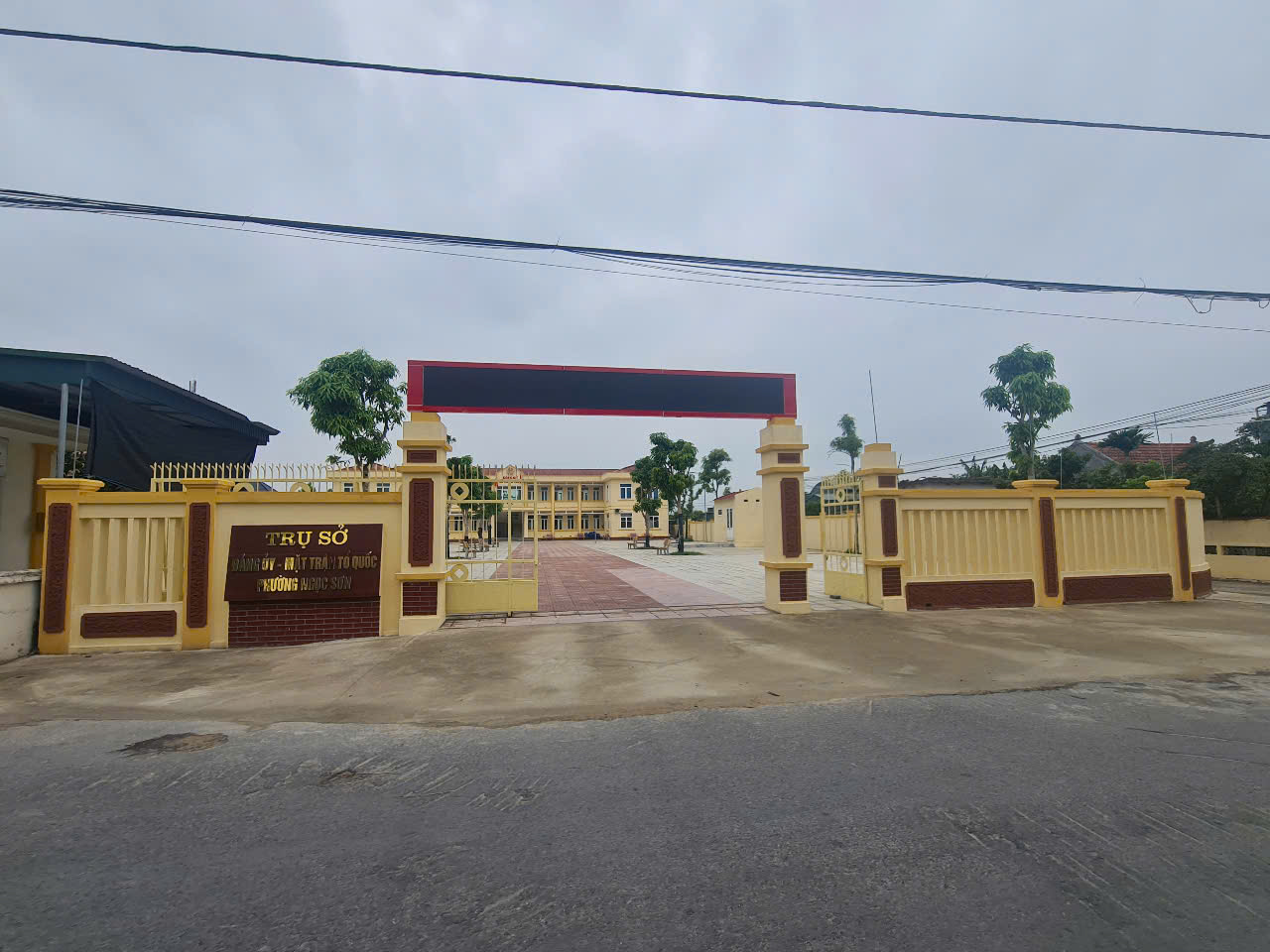 Anh-tin-bai