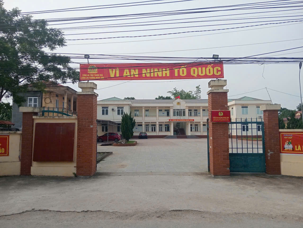 Anh-tin-bai