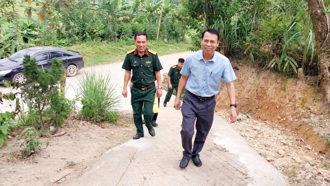 Anh-tin-bai