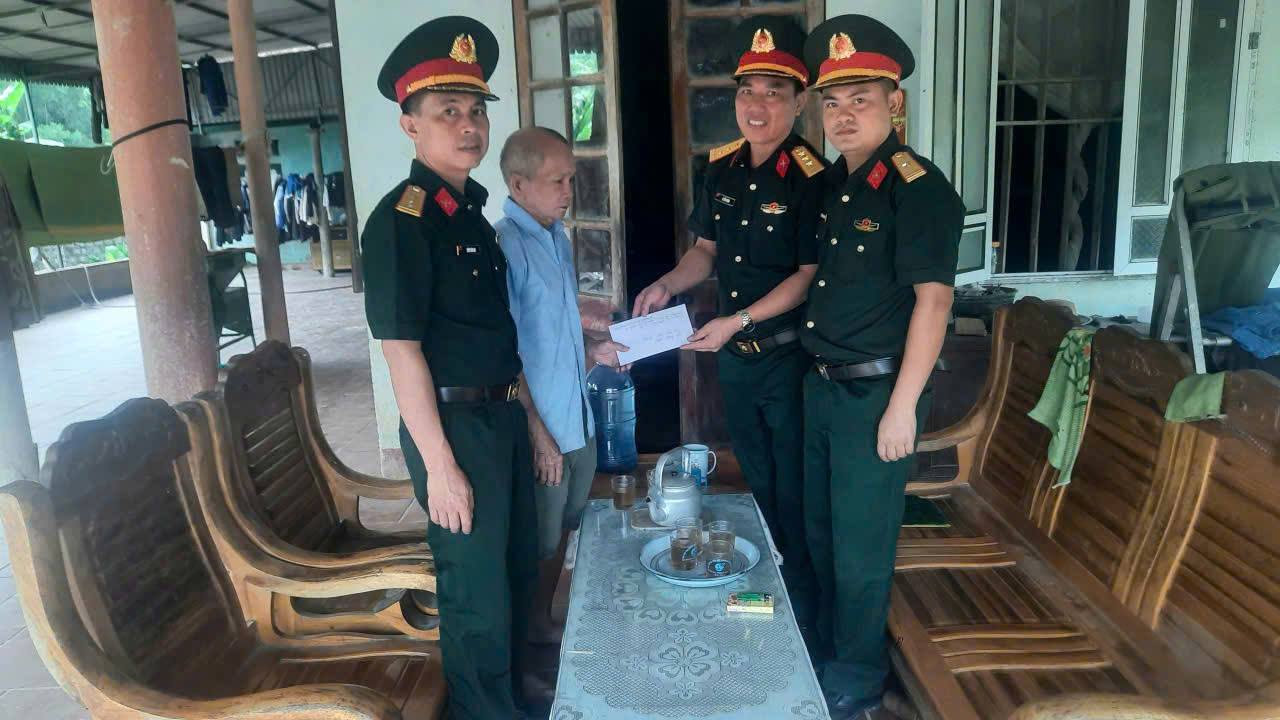 Anh-tin-bai