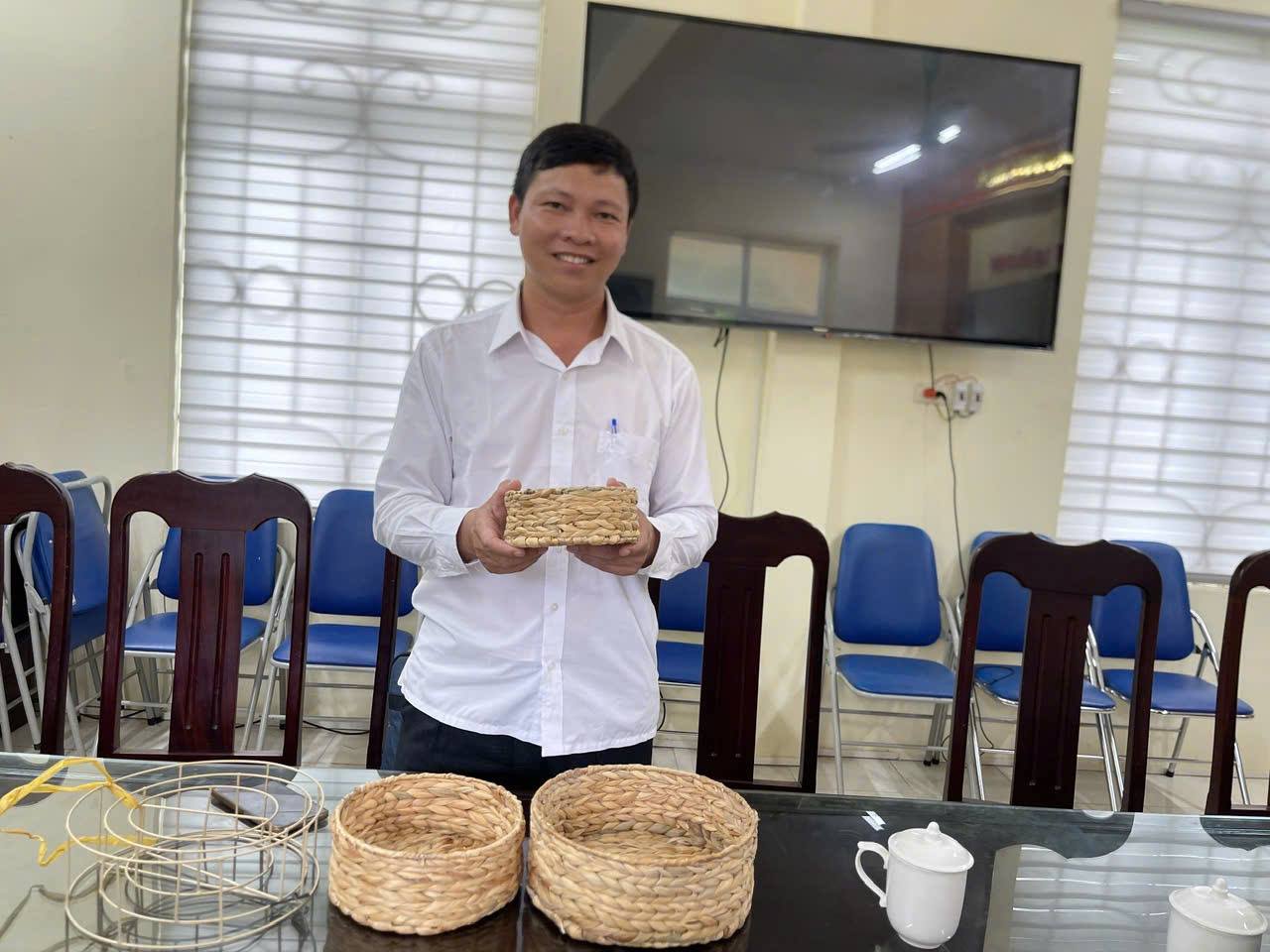 Anh-tin-bai