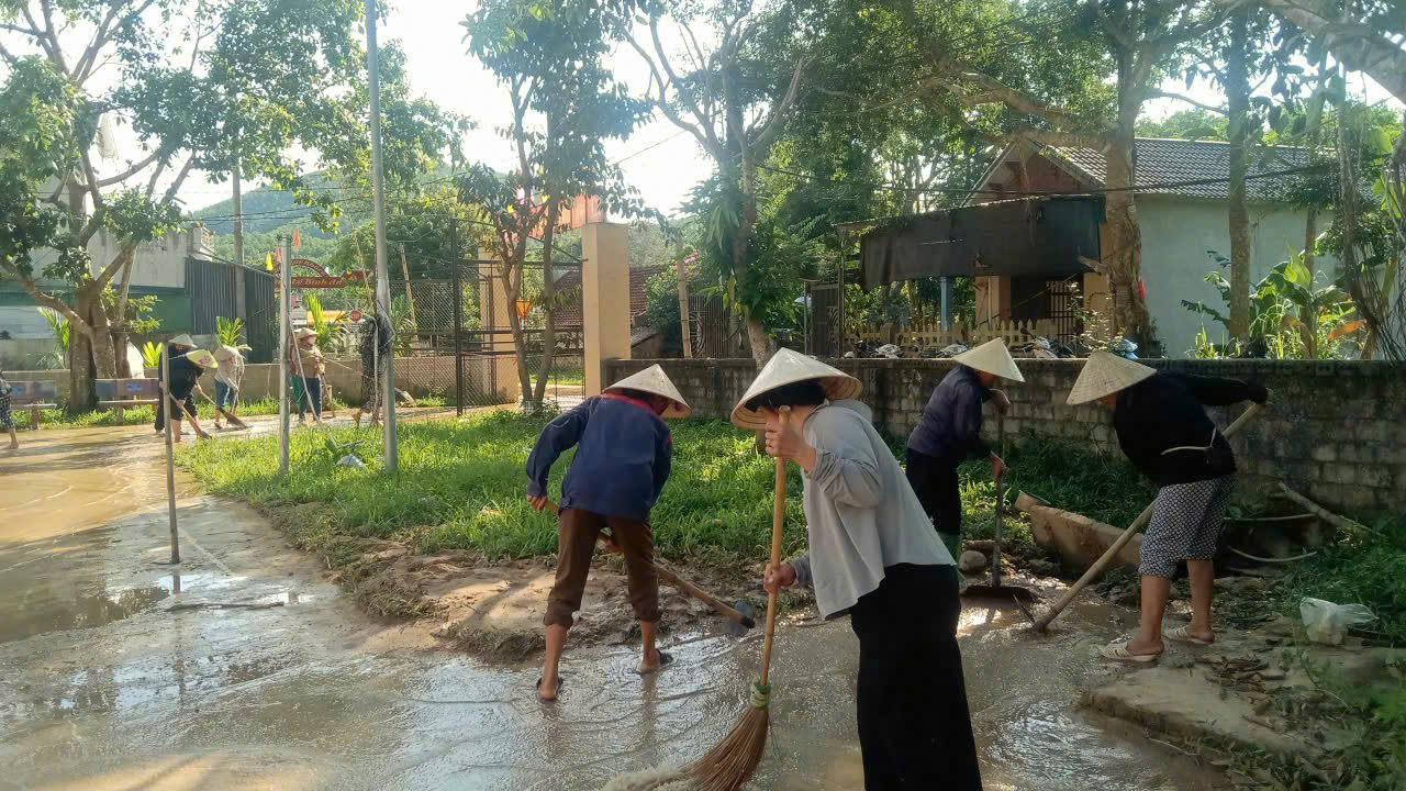 Các thôn xã Tân Thành duy trì vệ sinh môi trường, chỉnh trang cảnh quan