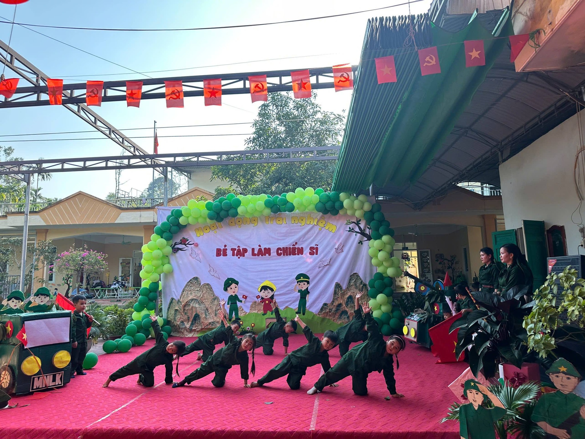 Anh-tin-bai