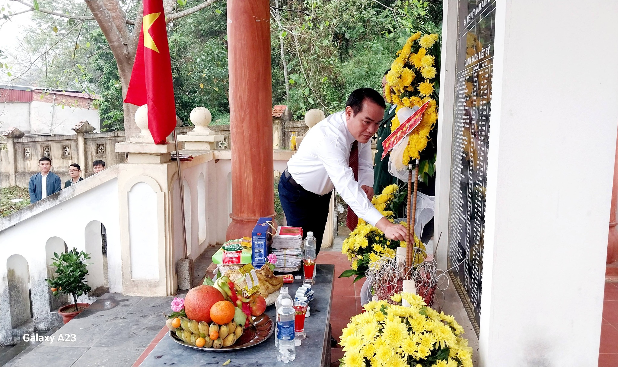 Anh-tin-bai