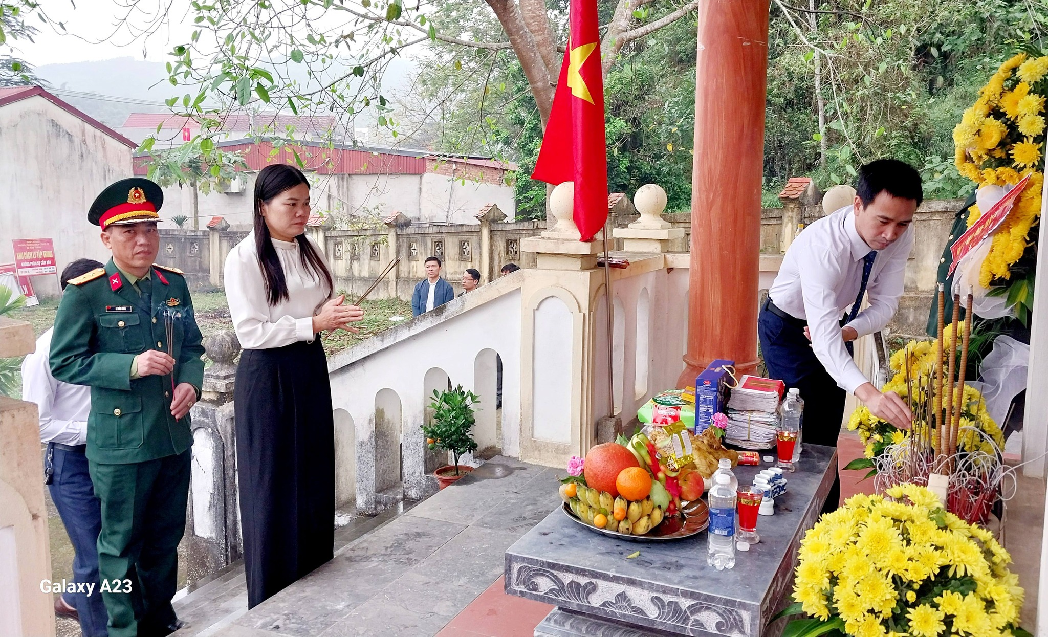 Anh-tin-bai
