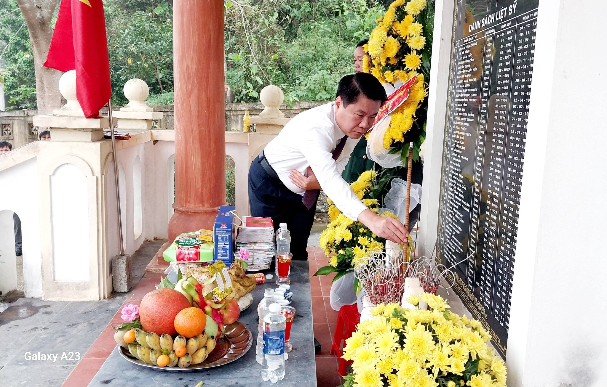 Anh-tin-bai
