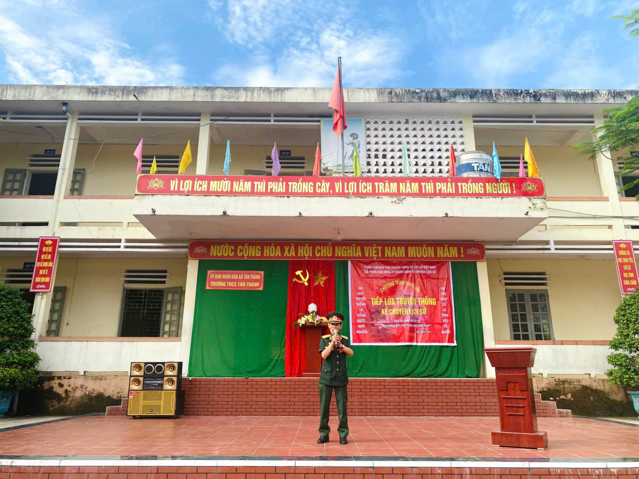 Anh-tin-bai