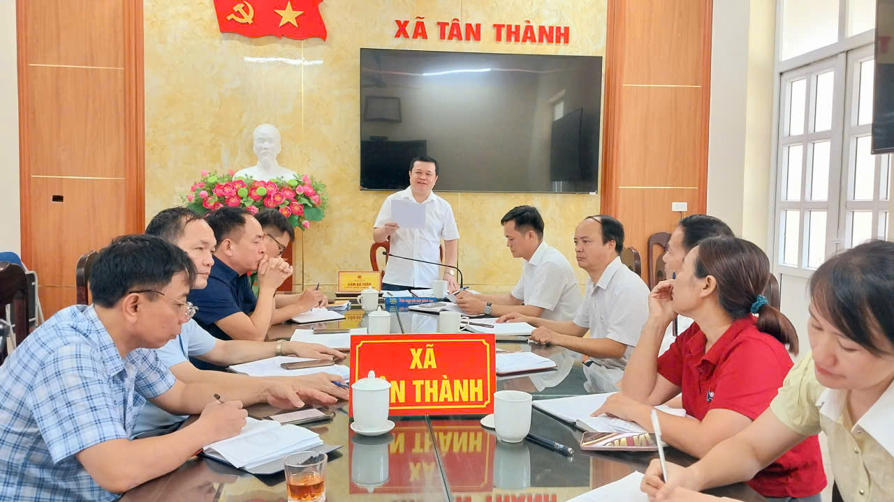 Xã Tân Thành đẩy mạnh chi trả an sinh xã hội không dùng tiền mặt và tích hợp tài khoản an sinh xã hội trên VNeID đối với học sinh