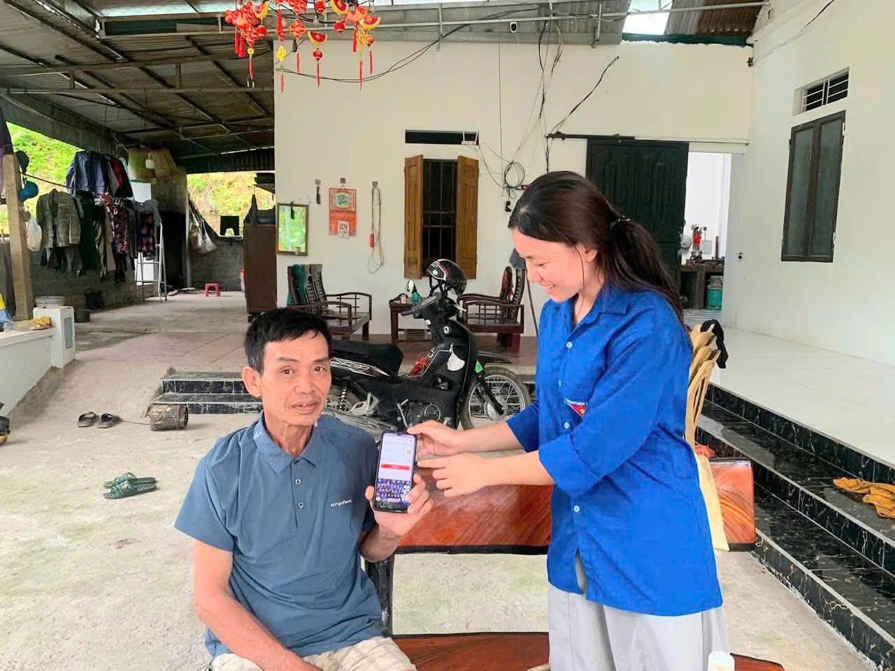 Anh-tin-bai