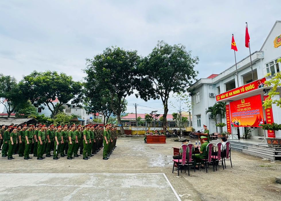 CÔNG AN PHƯỜNG TÂN DÂN RA QUÂN ĐỢT CAO ĐIỂM TẤN CÔNG, TRẤN ÁP TỘI PHẠM, ĐẢM BẢO AN NINH TRẬT TỰ TRÊN ĐỊA BÀN 