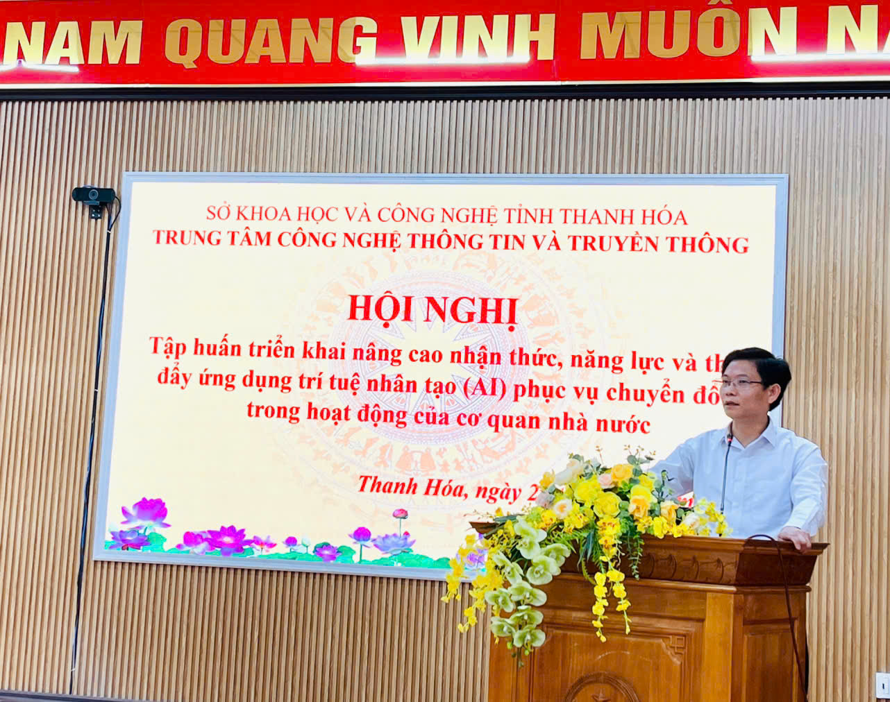 Luận Thành tổ chức tập huấn ứng dụng AI và dịch vụ công trực tuyến, đẩy mạnh chuyển đổi số tại cơ sở
