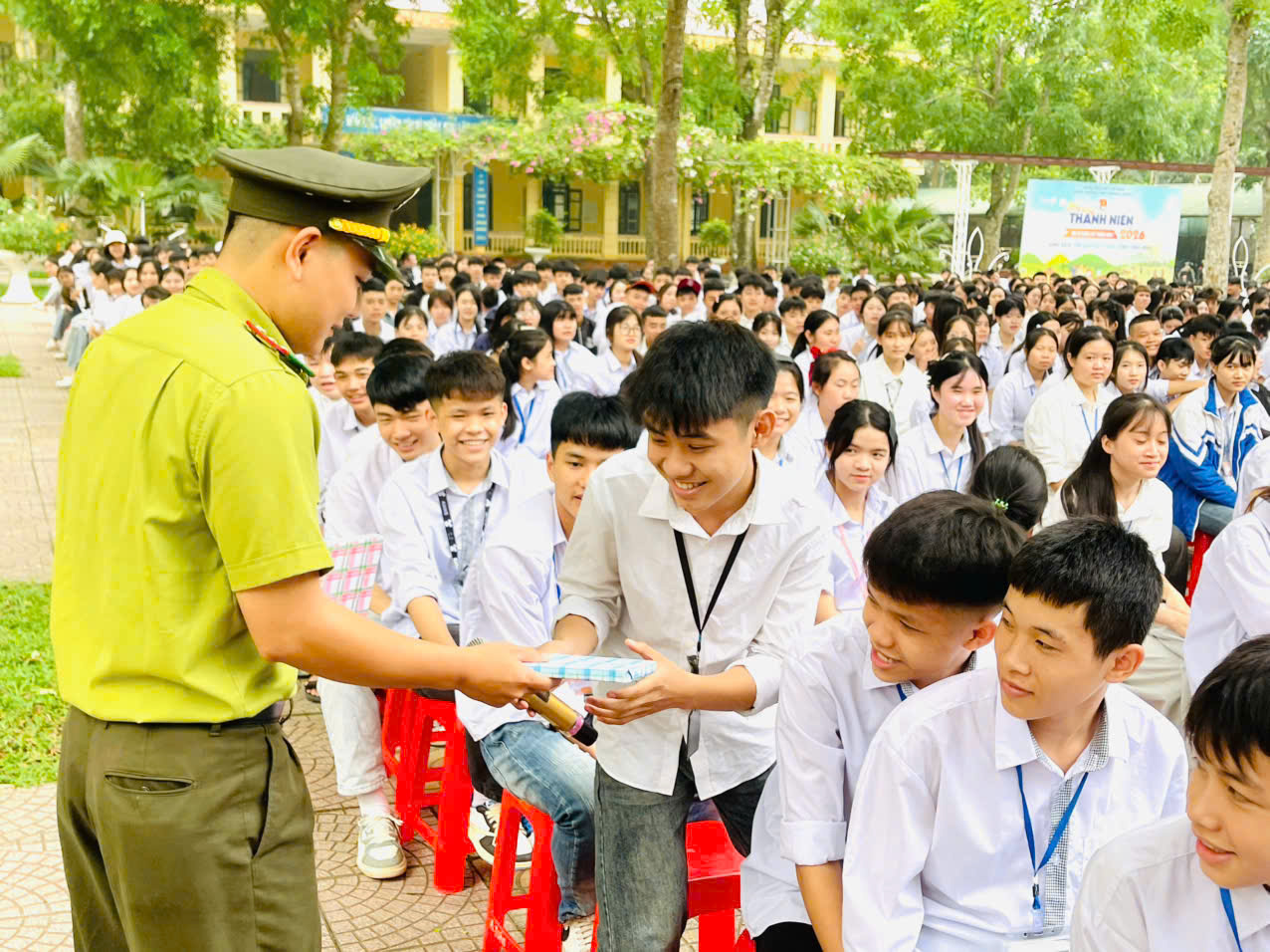 Anh-tin-bai
