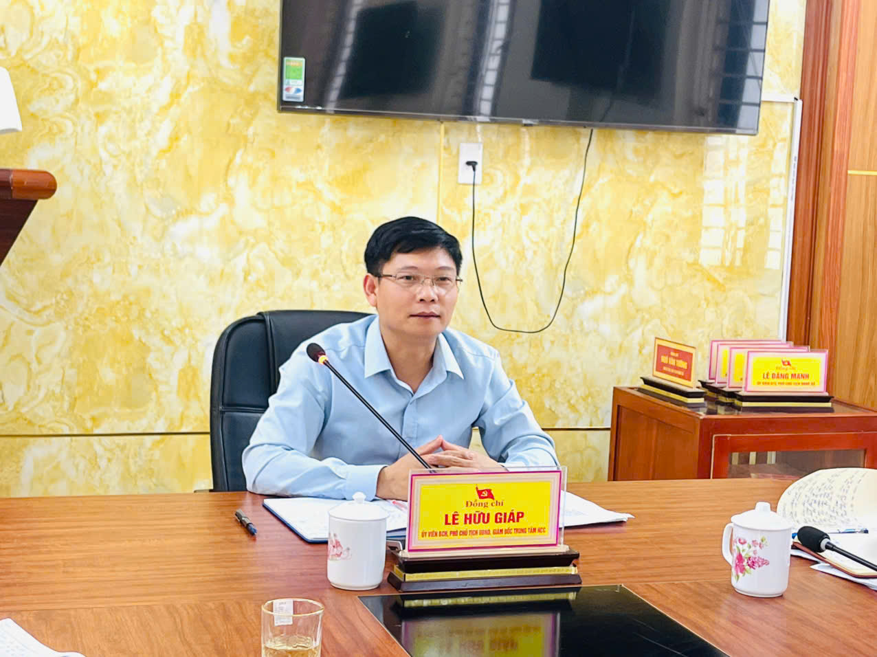 Anh-tin-bai