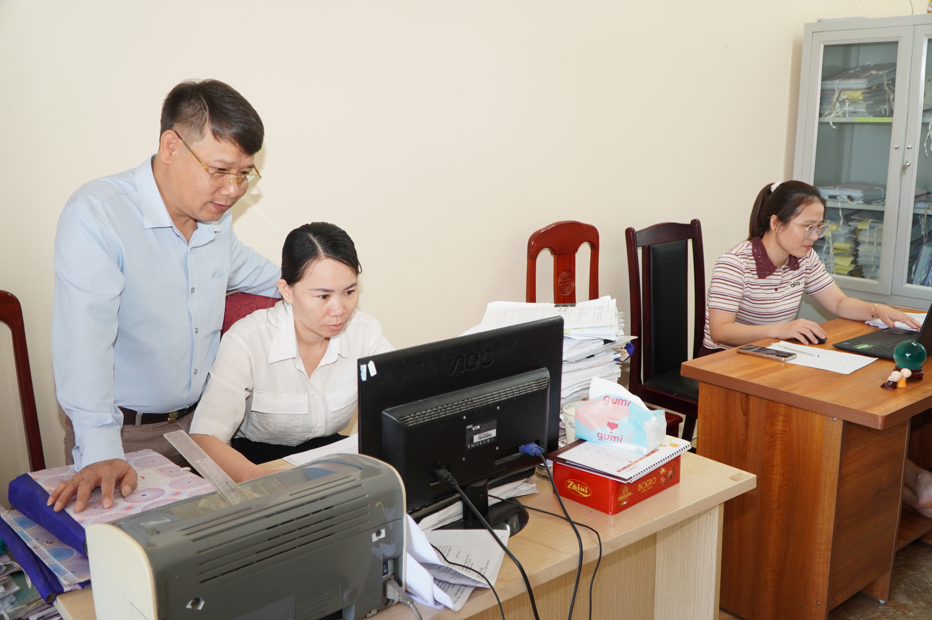 Anh-tin-bai