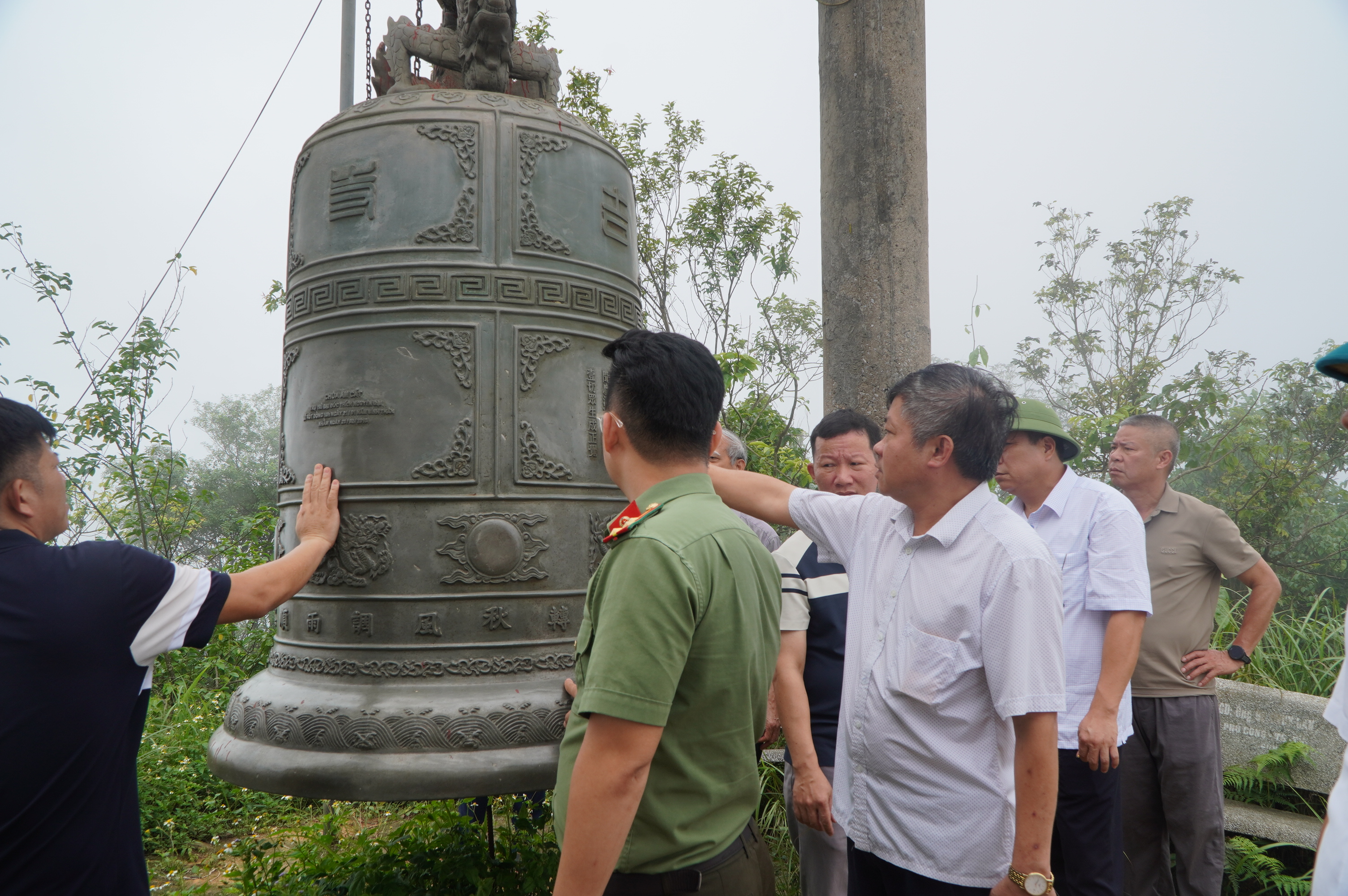 Anh-tin-bai