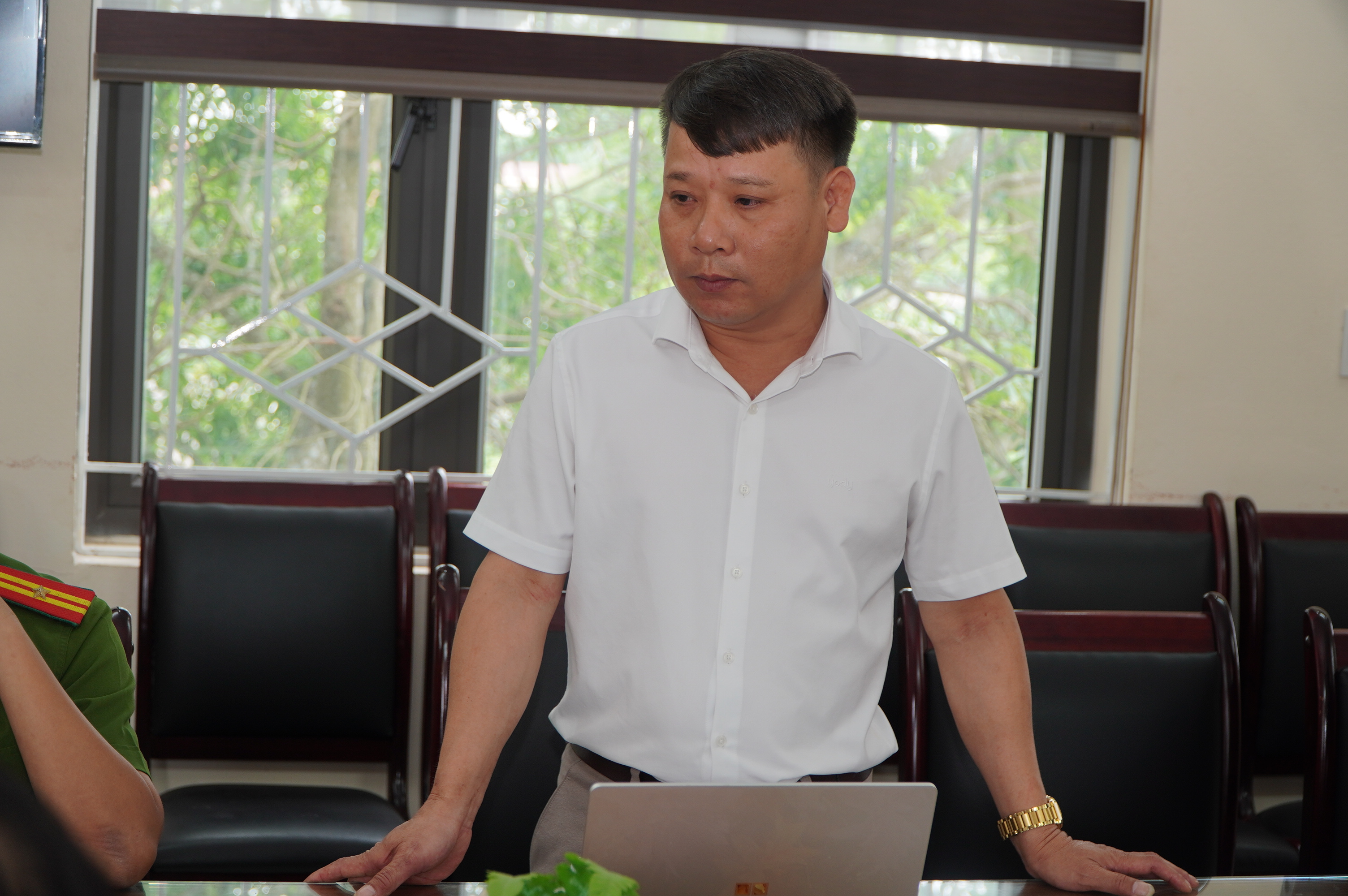 Anh-tin-bai