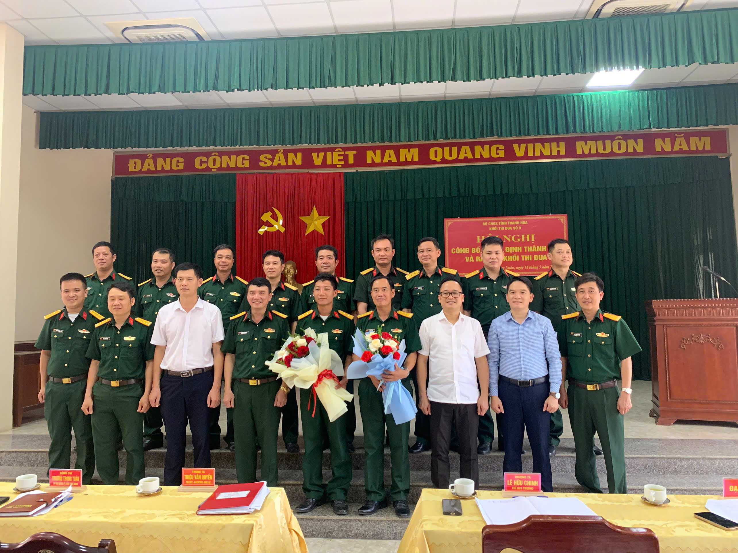Anh-tin-bai