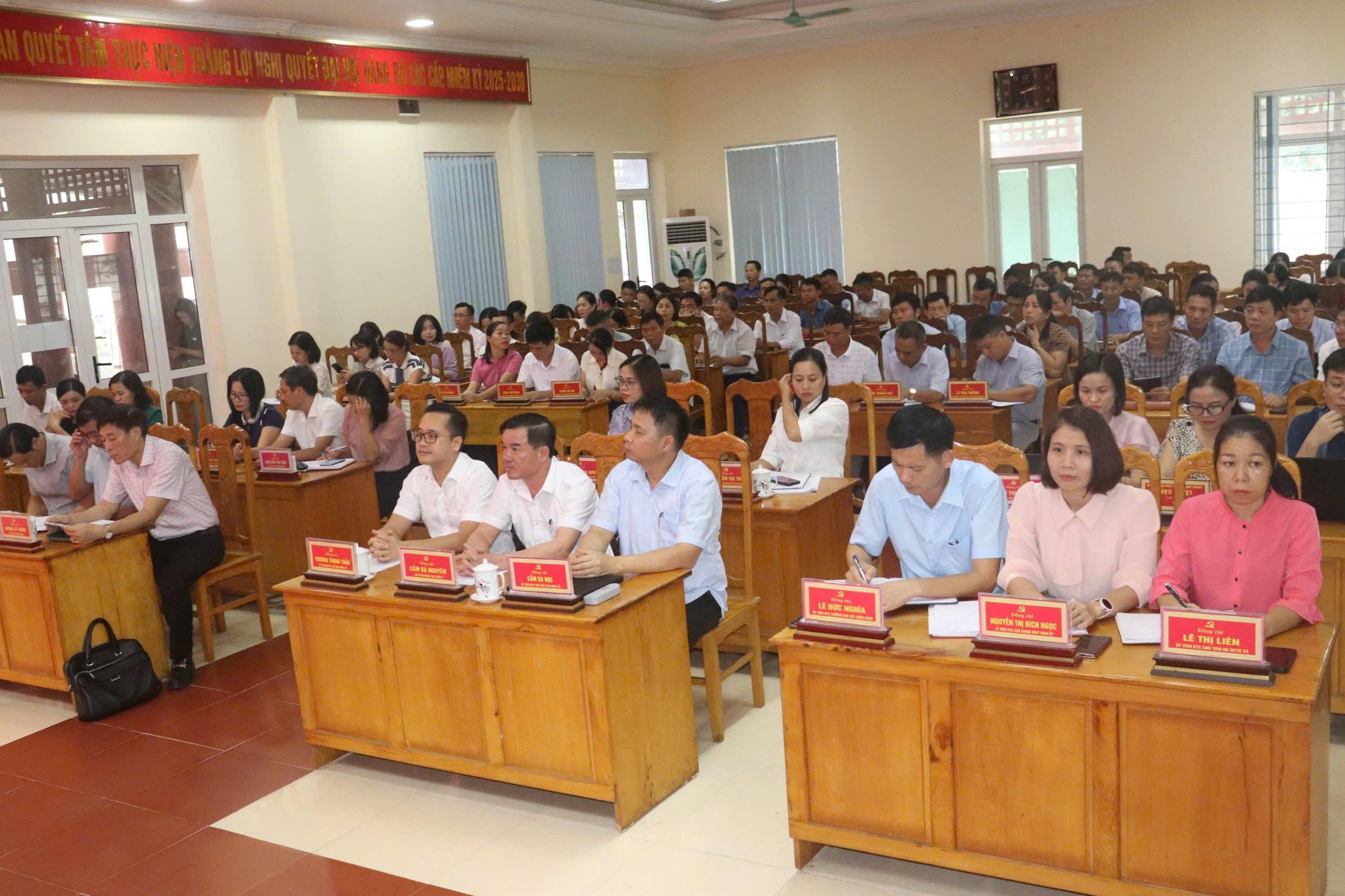 ĐẢNG ỦY- UBND XÃ THƯỜNG XUÂN TỔ CHỨC HỘI NGHỊ SƠ KẾT NHIỆM VỤ 6 THÁNG ĐẦU NĂM, TRIỂN KHAI PHƯƠNG HƯỚNG 6 THÁNG CUỐI NĂM 2026