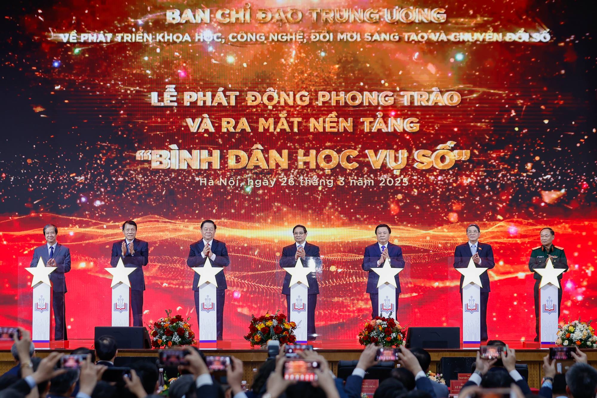 Tuyên truyền nâng cao nhận thức chuyển đổi số, kỹ năng số cho người dân, doanh nghiệp trên địa bàn phường Tĩnh Gia năm 2026