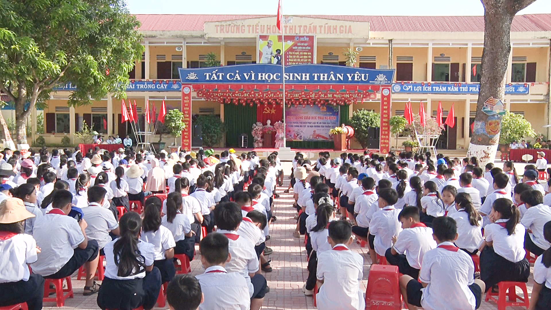 Anh-tin-bai