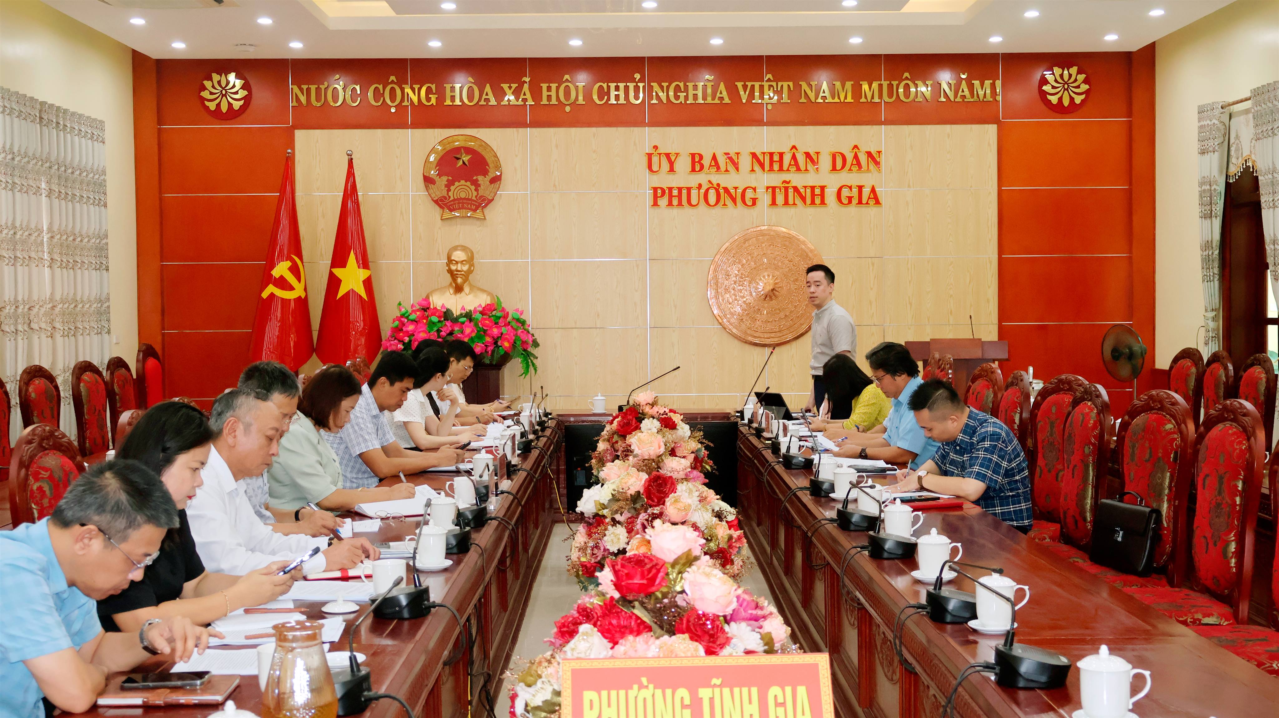 Anh-tin-bai