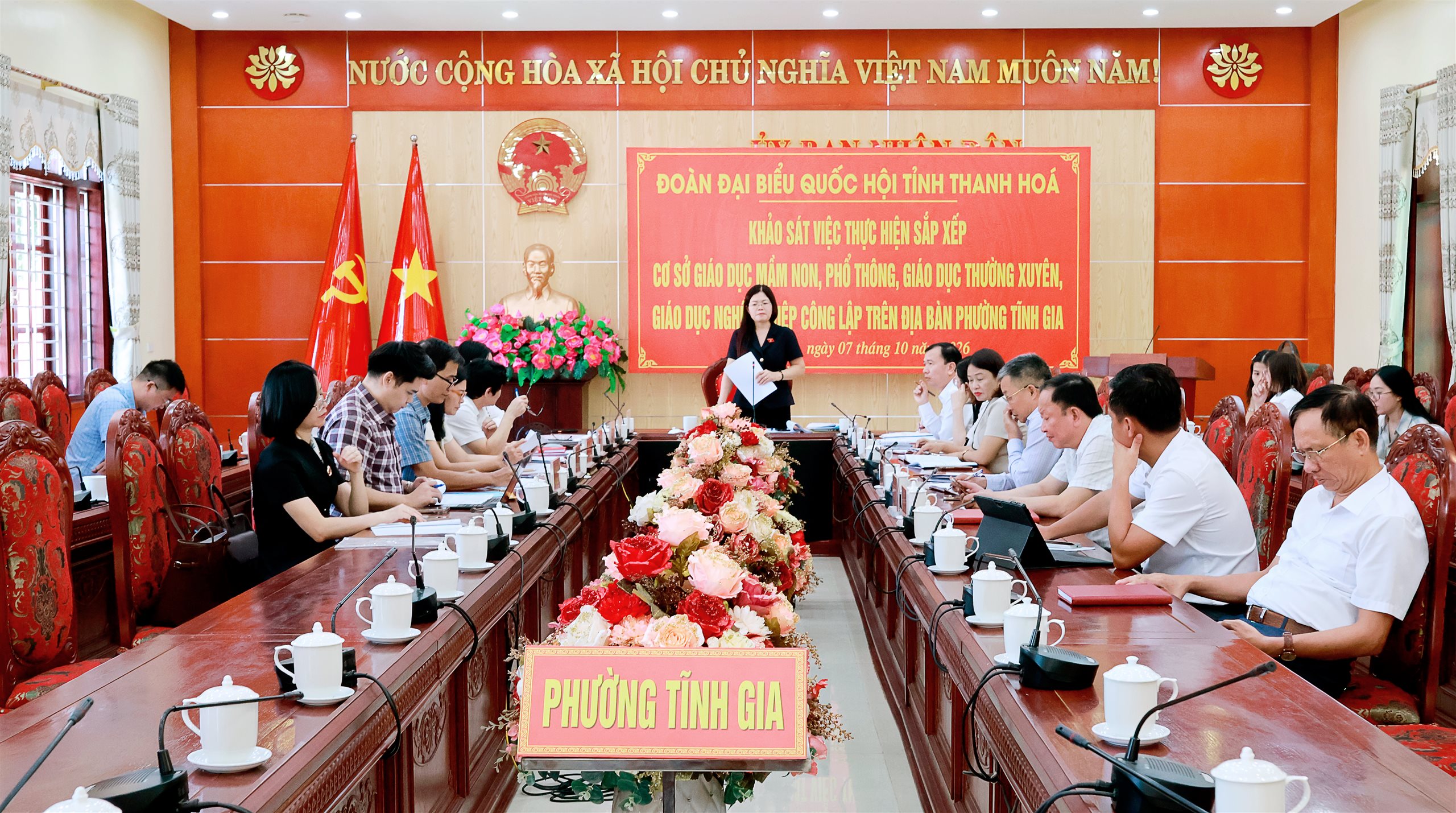 Đại biểu Quốc hội khảo sát việc sắp xếp các cơ sở giáo dục công lập tại phường Tĩnh Gia