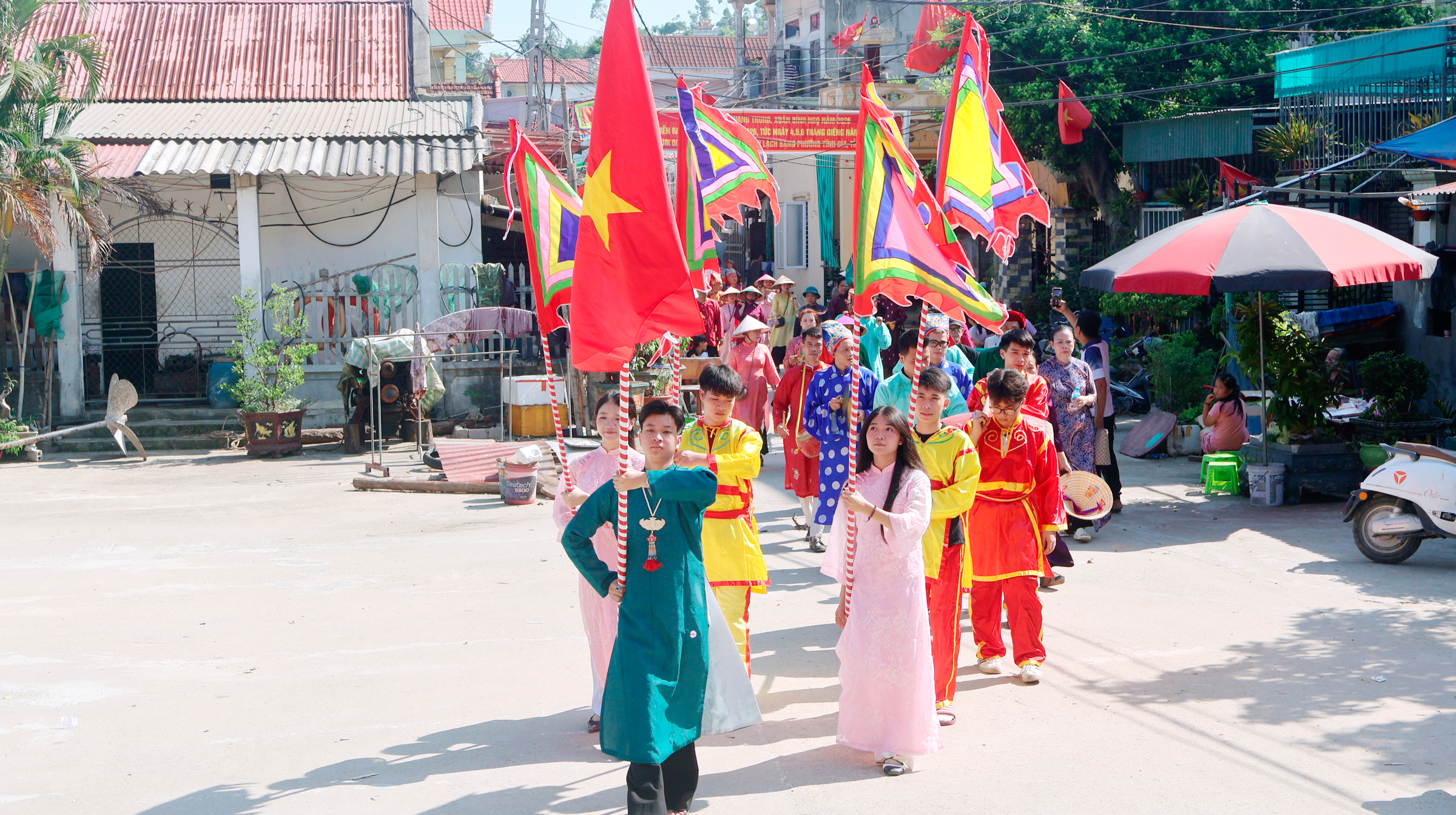 Anh-tin-bai
