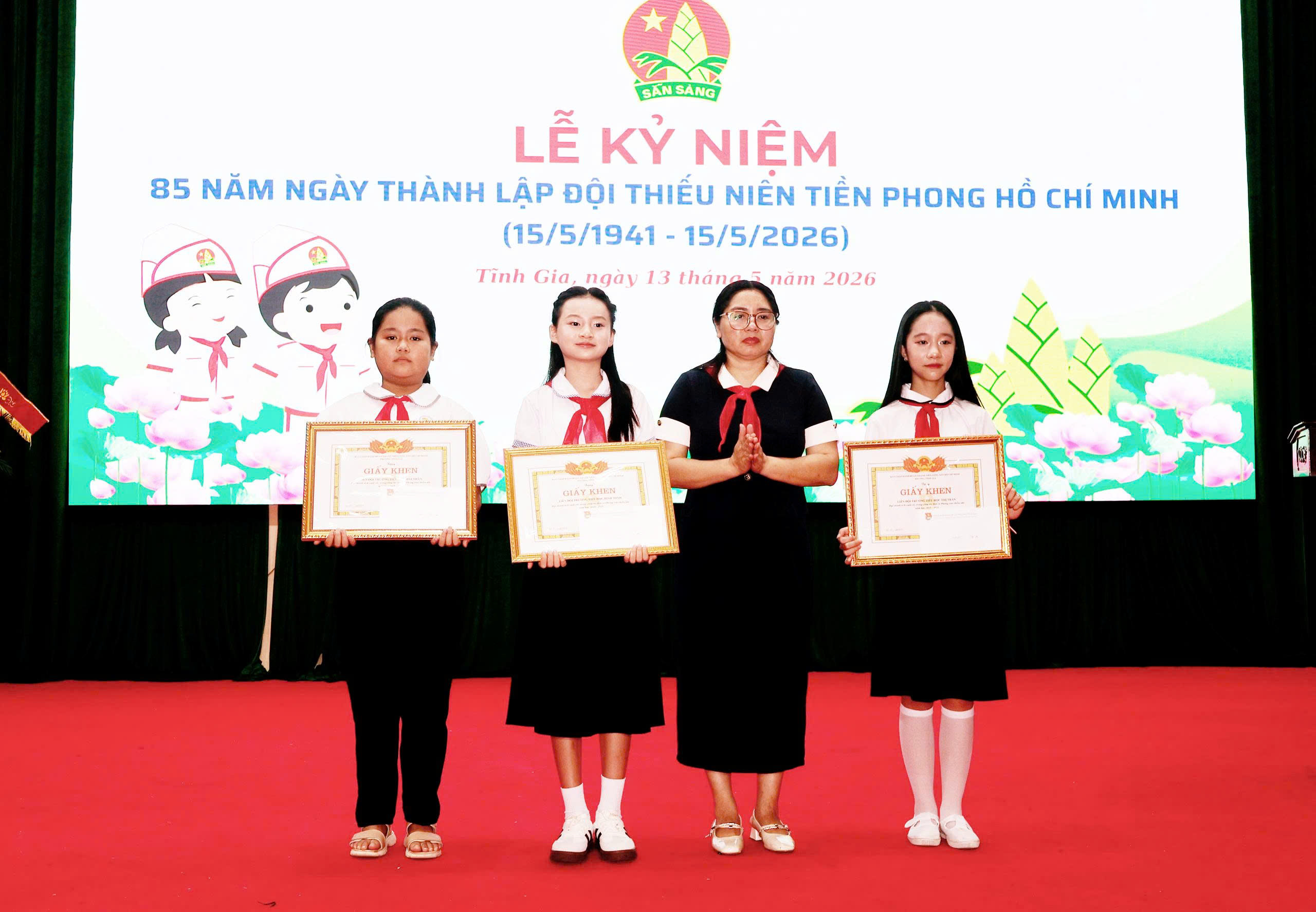 Anh-tin-bai