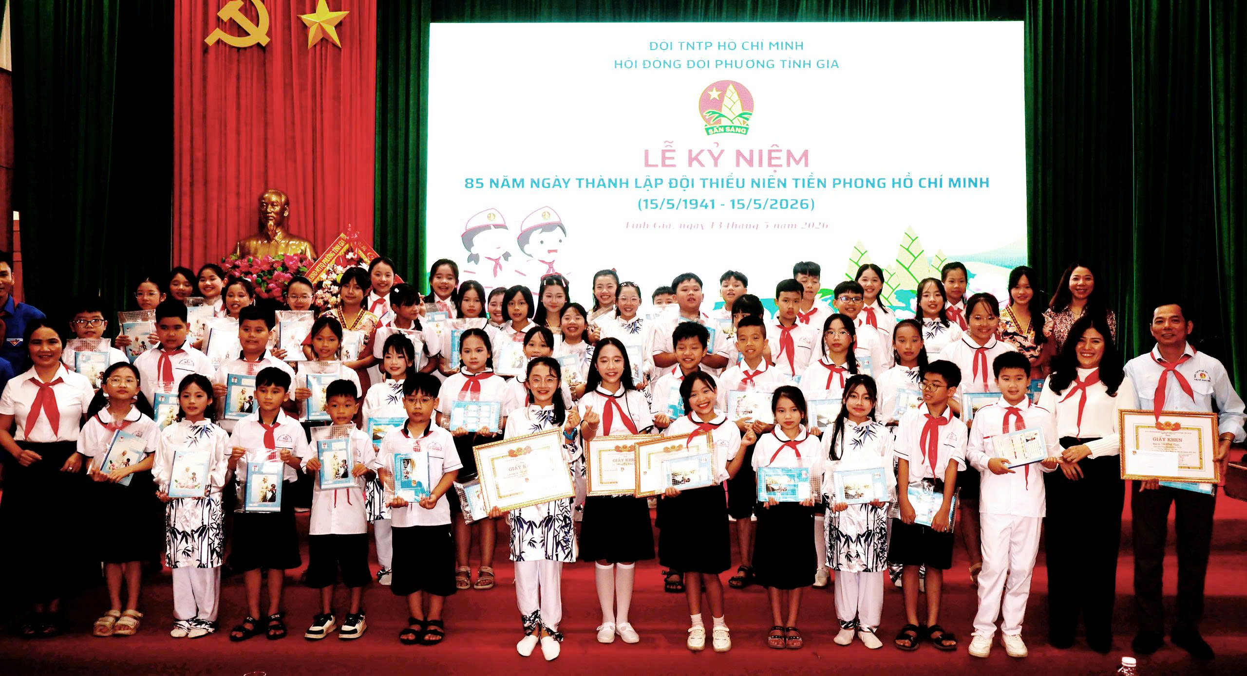 Anh-tin-bai