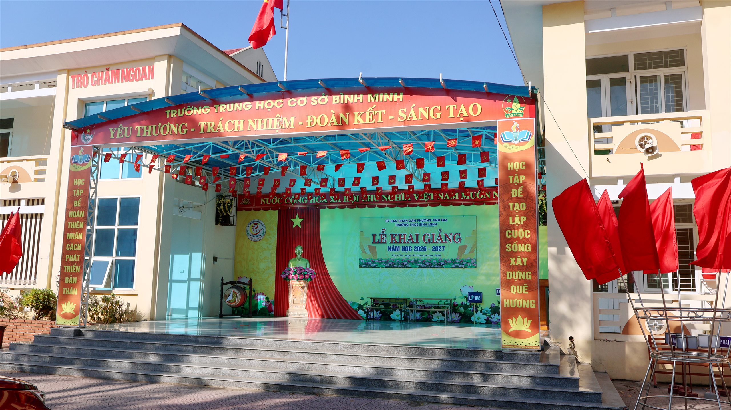 Anh-tin-bai