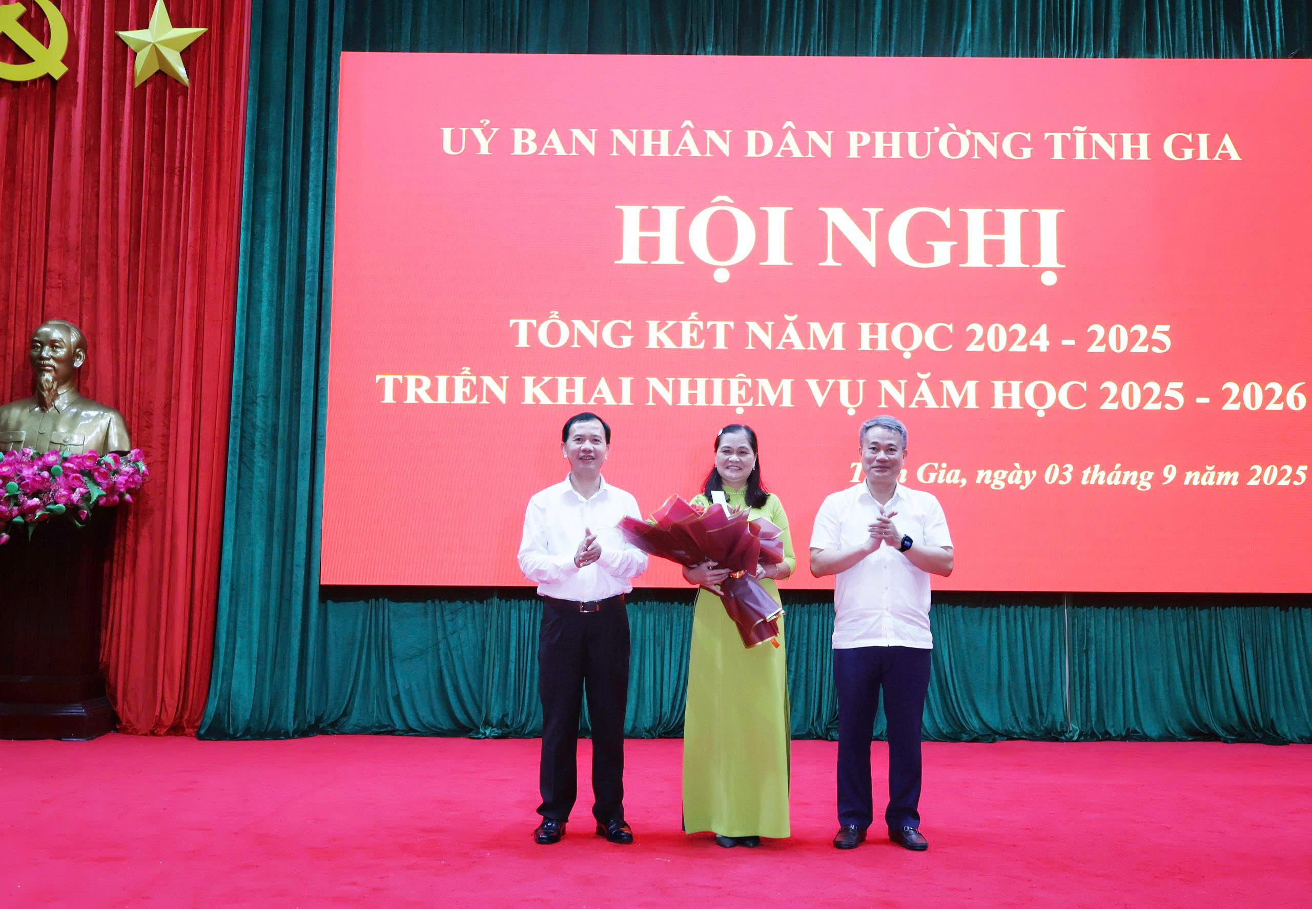 Anh-tin-bai