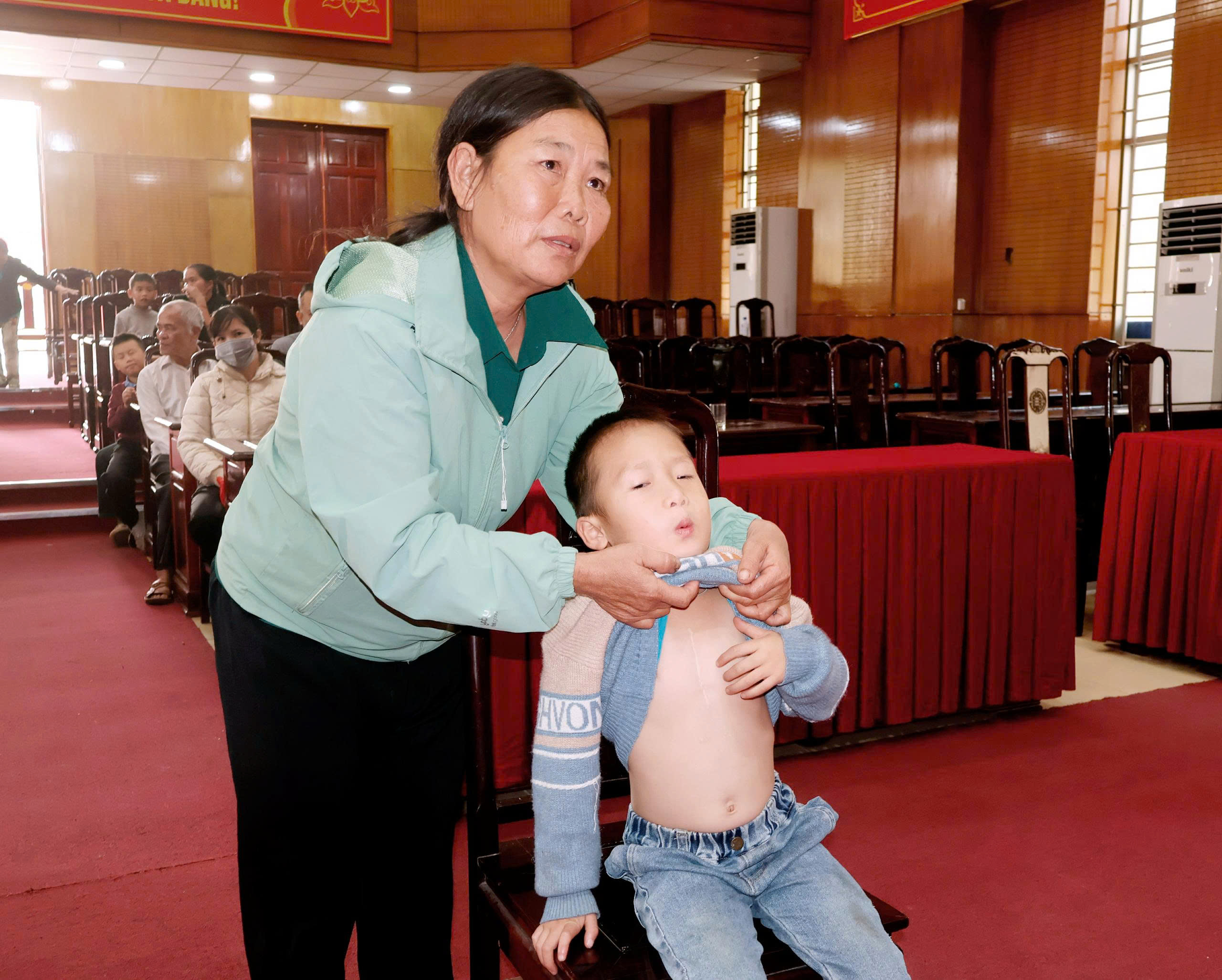 Anh-tin-bai