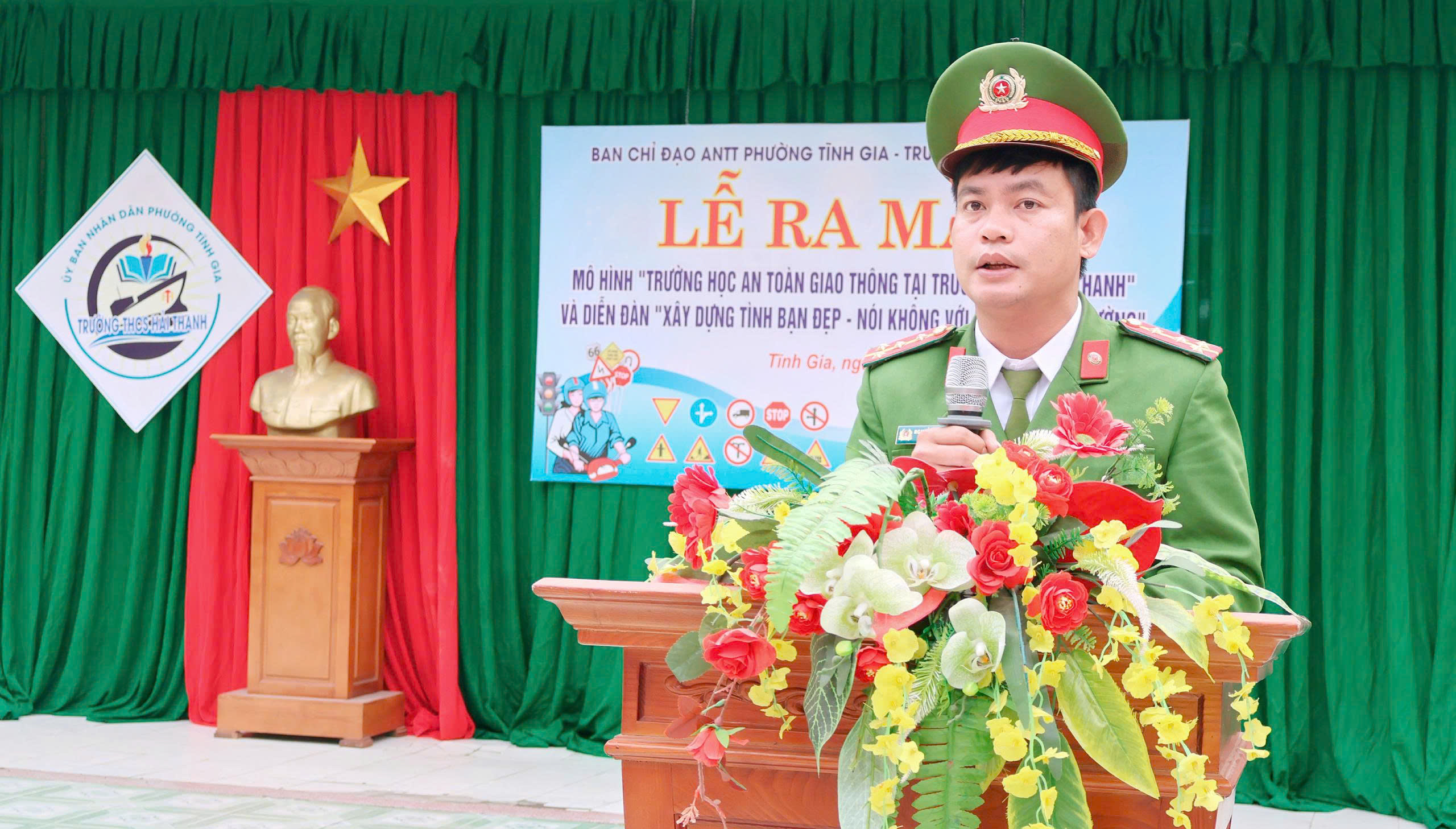 Anh-tin-bai