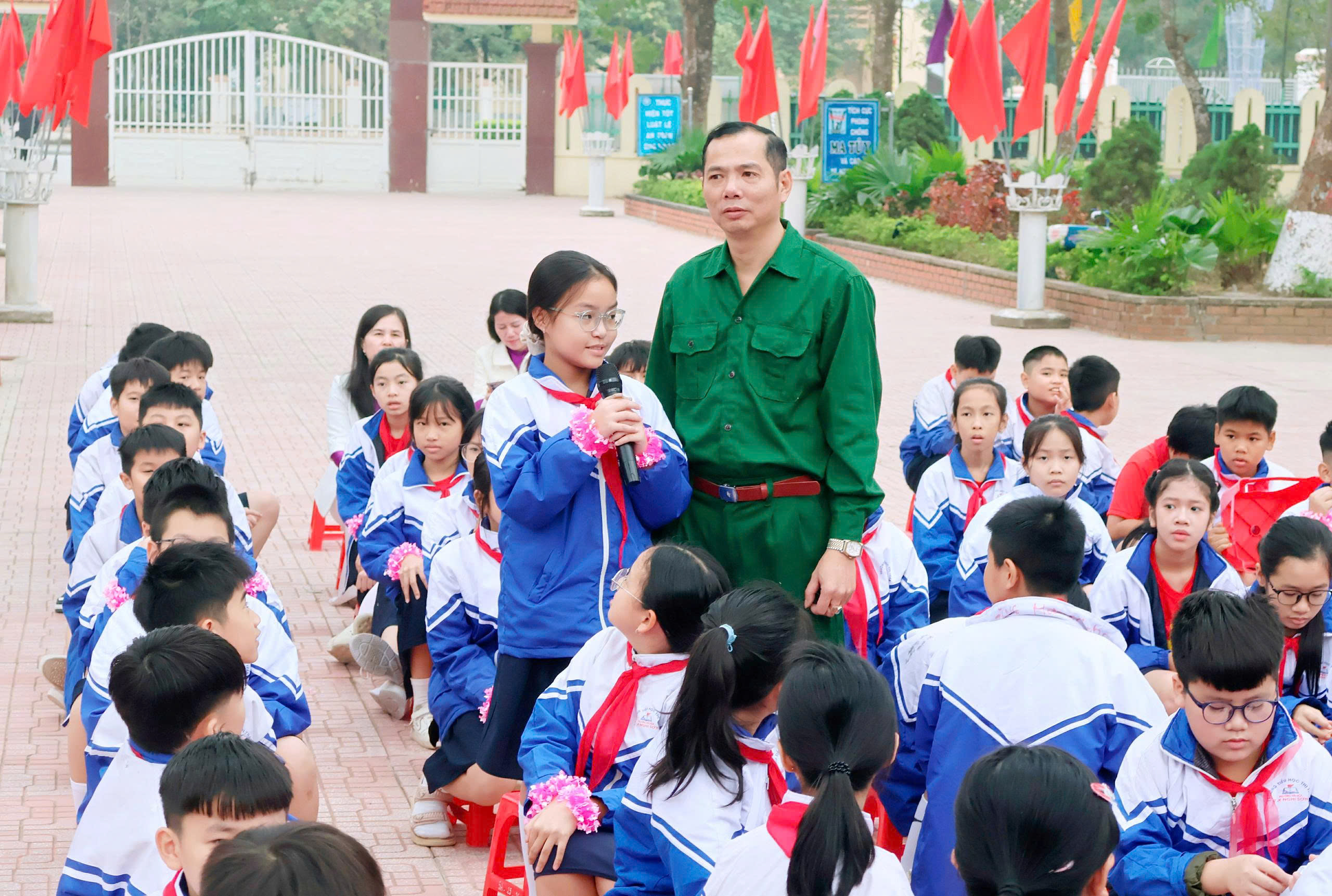 Anh-tin-bai