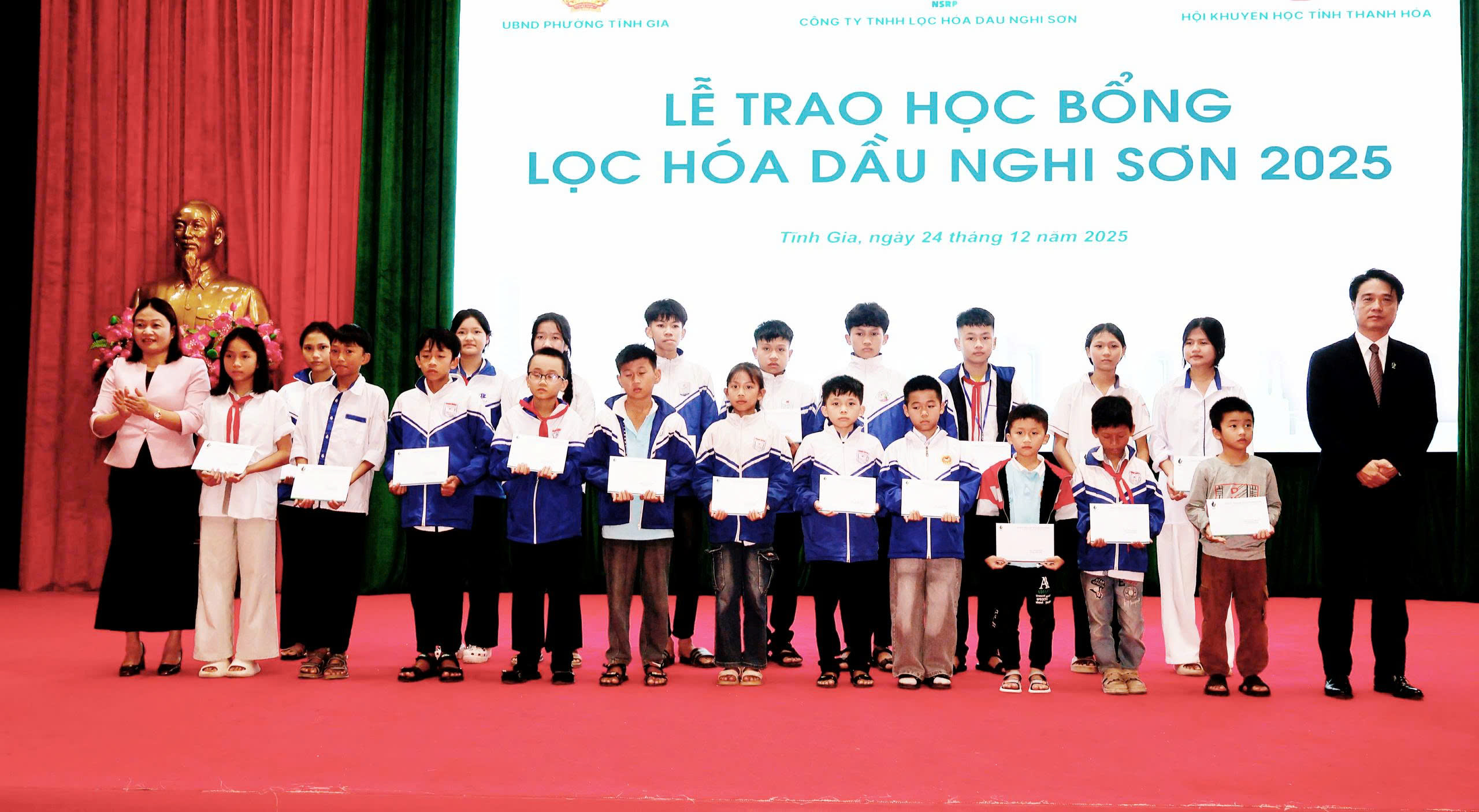 Anh-tin-bai
