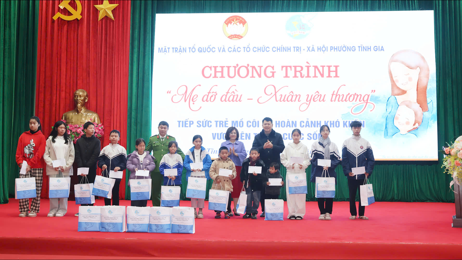 Anh-tin-bai