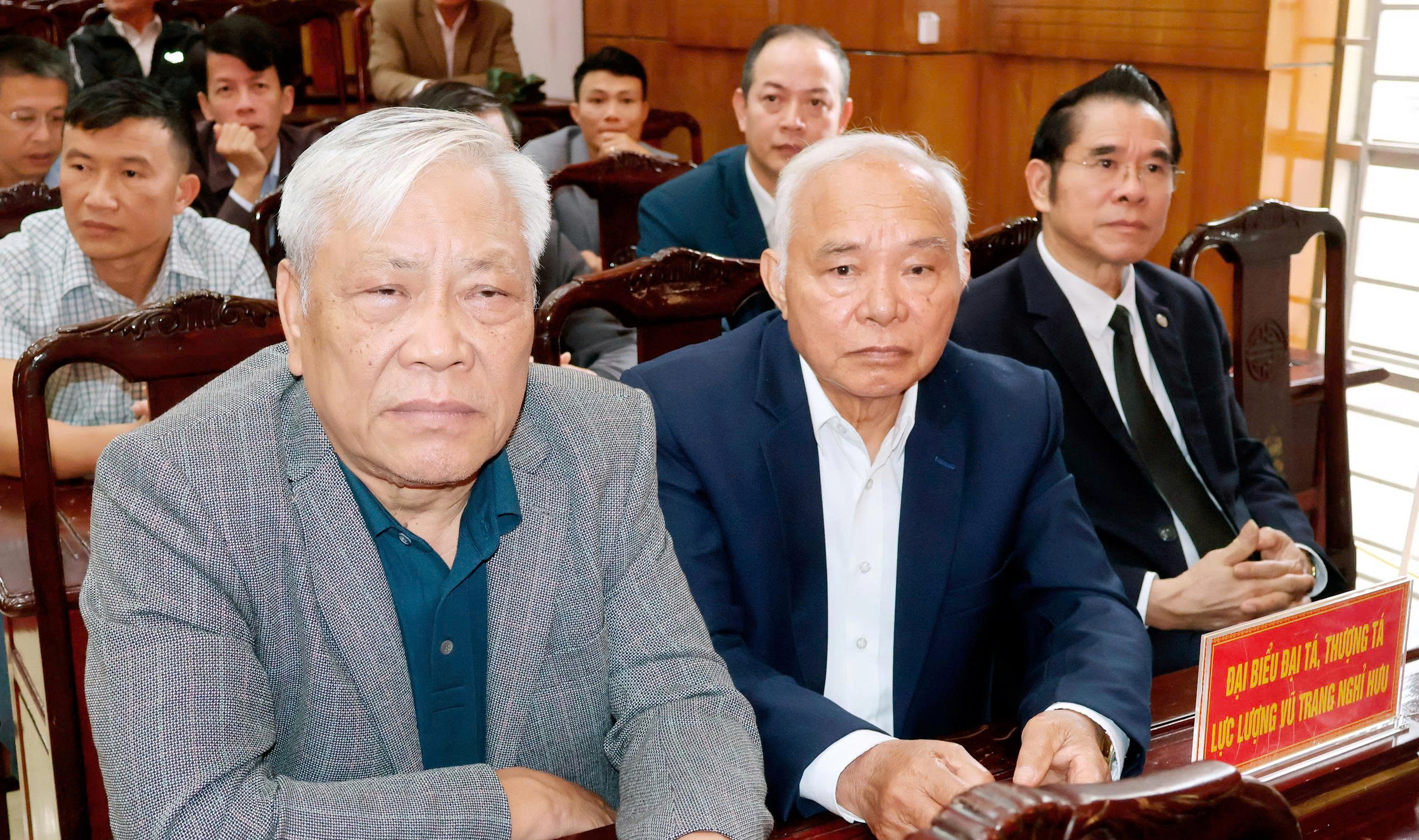 Đảng ủy phường Tĩnh Gia gặp mặt cán bộ thuộc diện Ban Thường vụ Tỉnh ủy quản lý và đại tá, thượng tá lực lượng vũ trang nghỉ hưu nhân dịp Tết Nguyên đán Bính Ngọ 2026