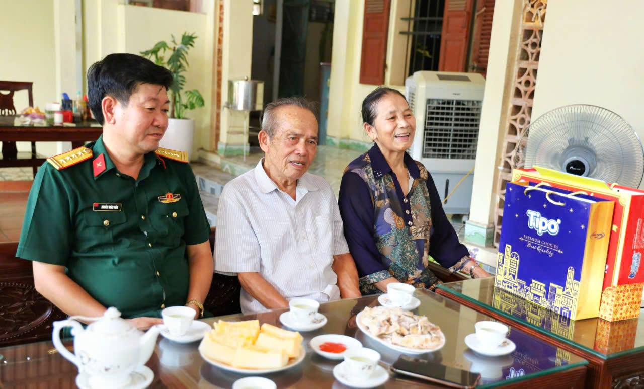 Anh-tin-bai