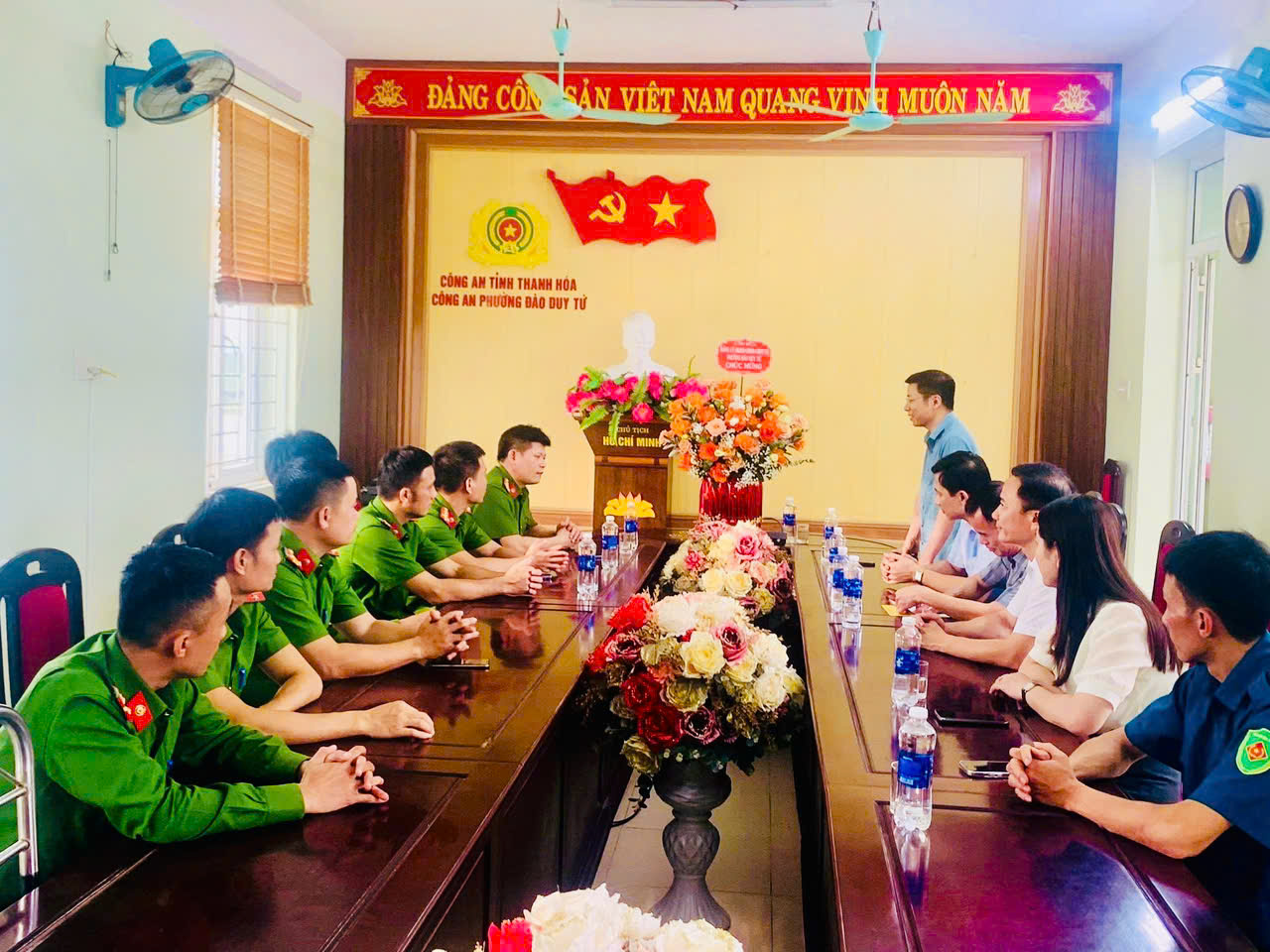 C:\Users\DAI DUONG\Downloads\z6804757182209_75918dd741080dbc10834d6d8701d39a.jpg