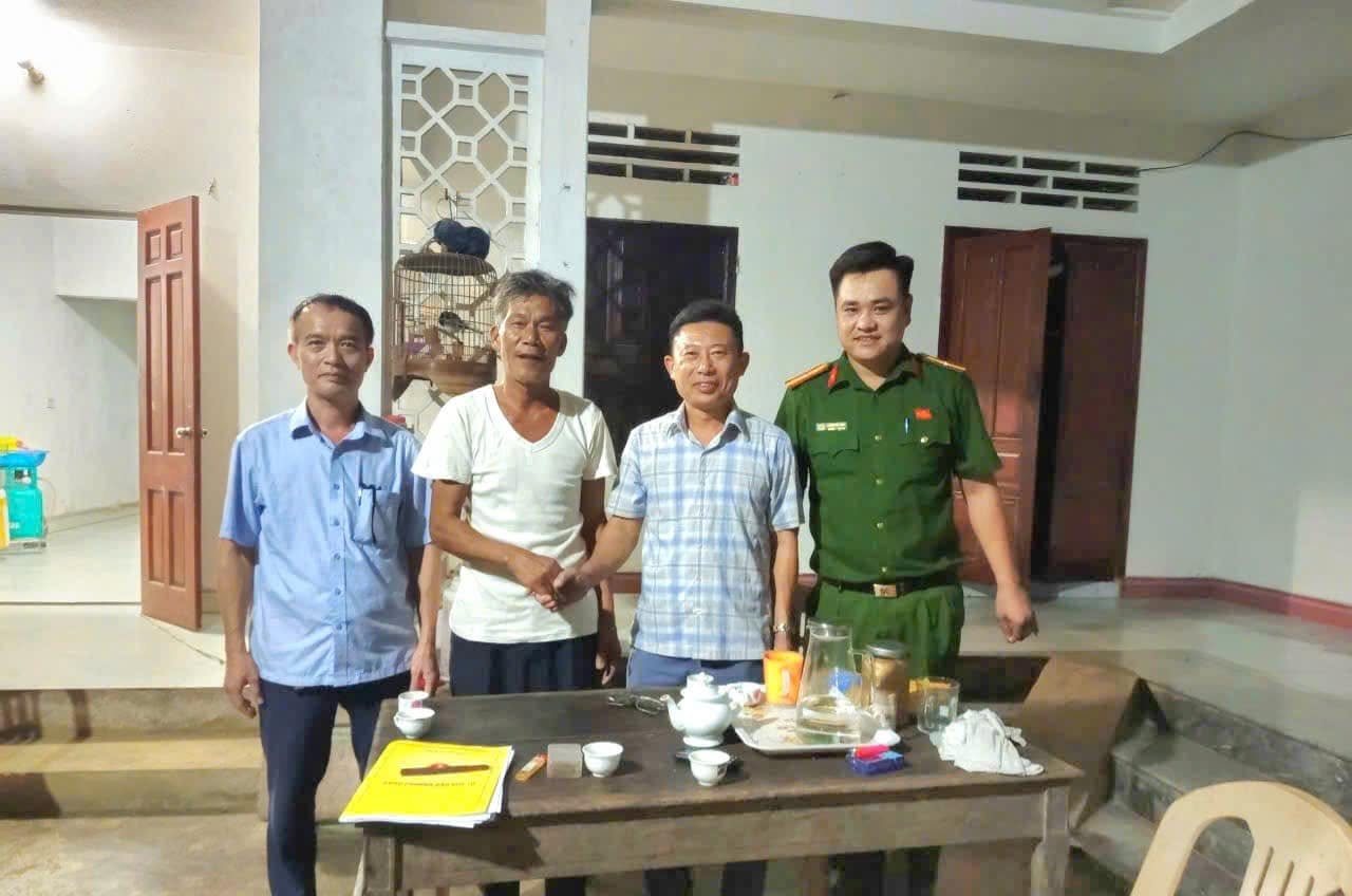 Anh-tin-bai