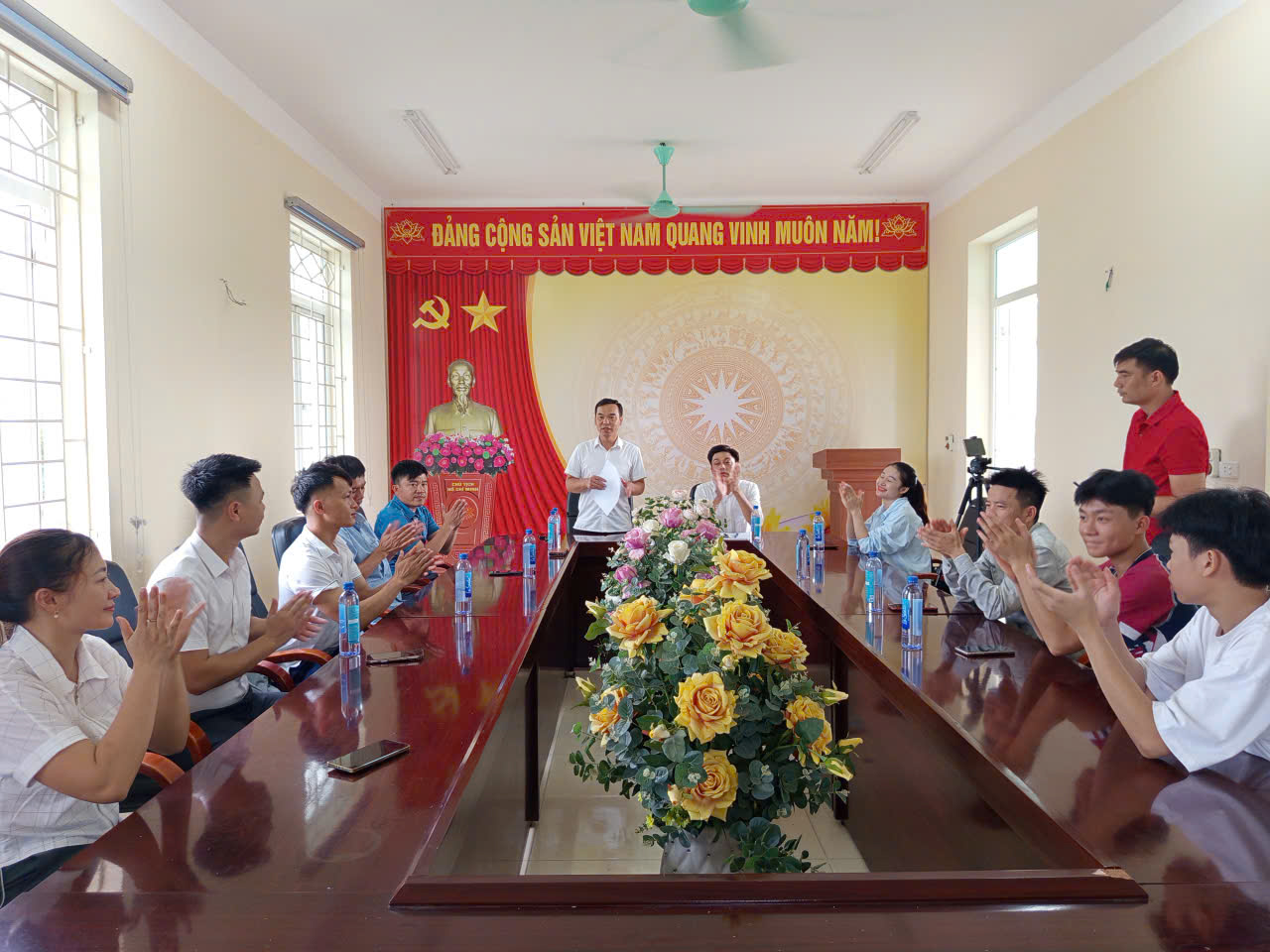 Anh-tin-bai