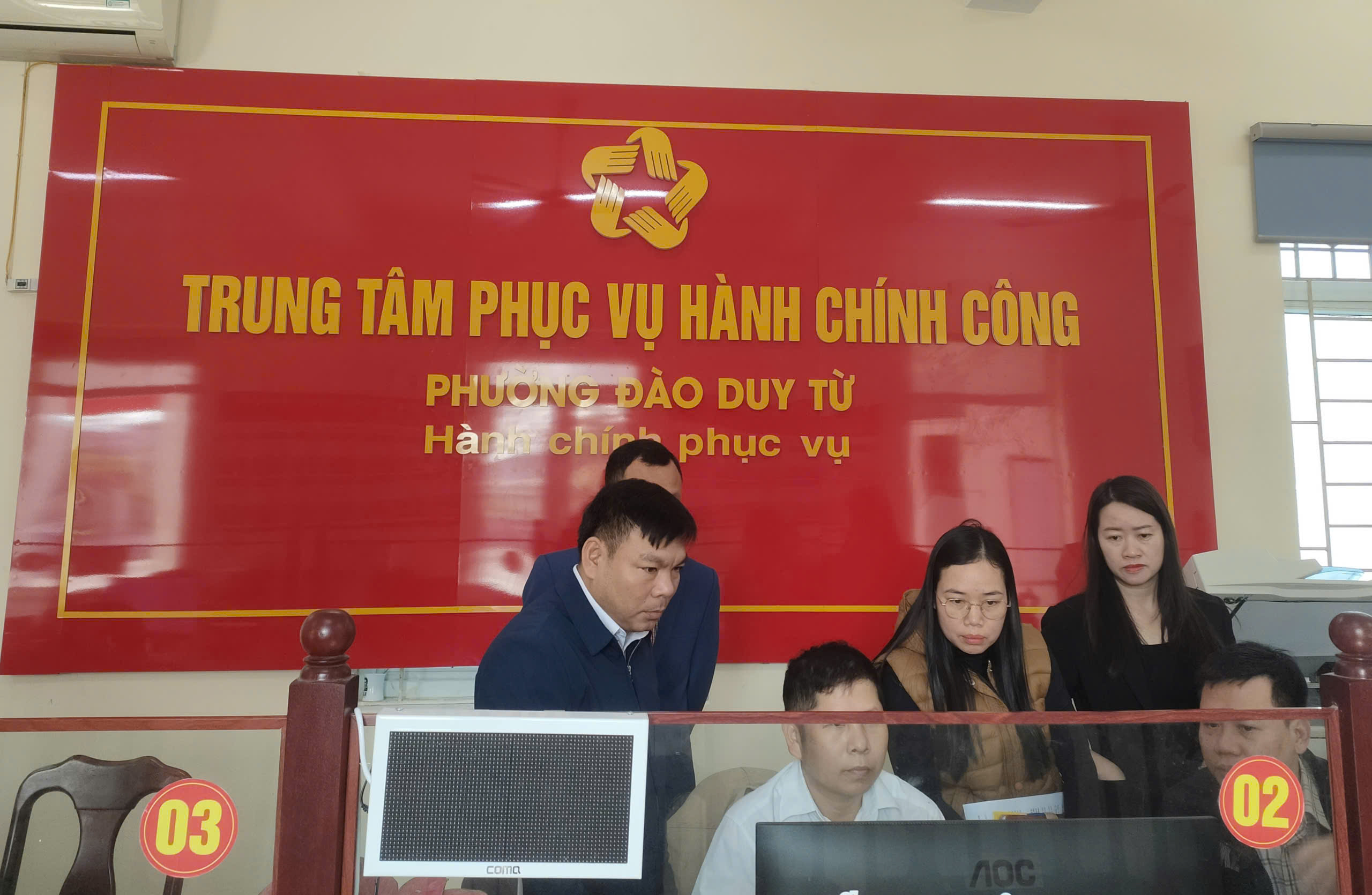 UBND phường Đào Duy Từ làm việc với Đoàn liên ngành kiểm tra tình hình thực hiện Chỉ thị số 15/CT-UBND của Chủ tịch UBND tỉnh