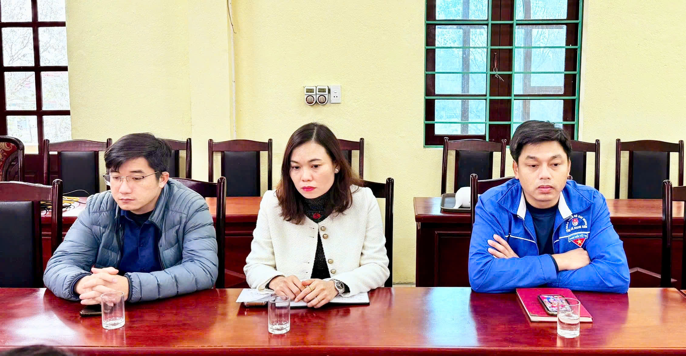 Anh-tin-bai